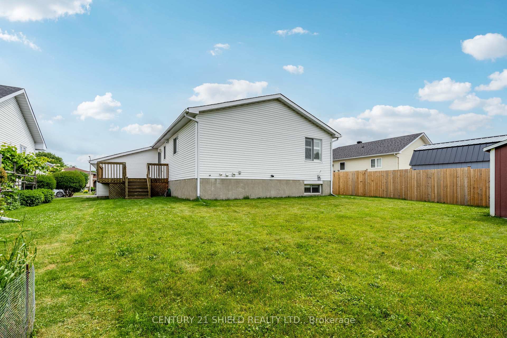 Photo 13 of 1861 Belvedere Crescent, Cornwall — HOMEH