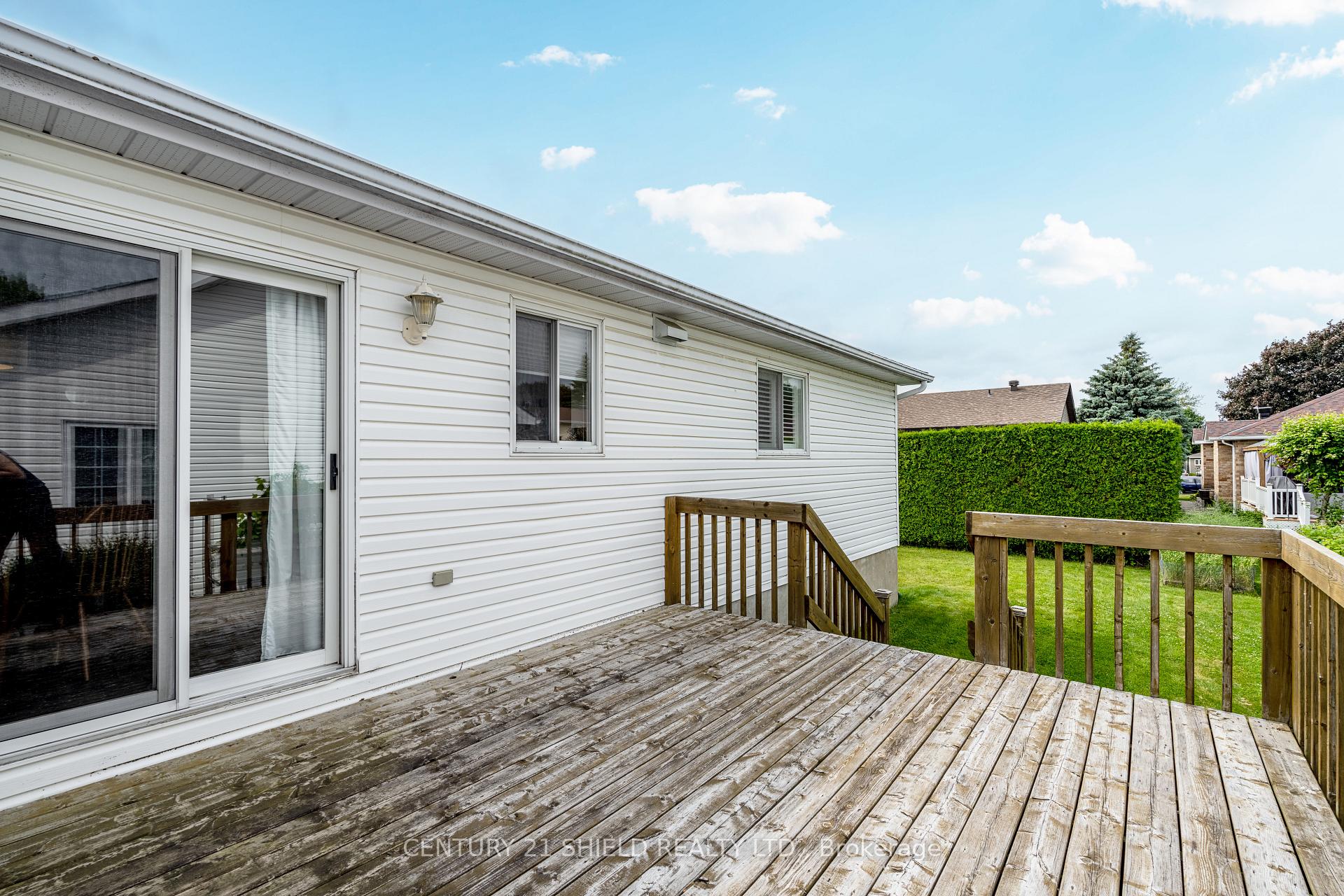 Photo 14 of 1861 Belvedere Crescent, Cornwall — HOMEH