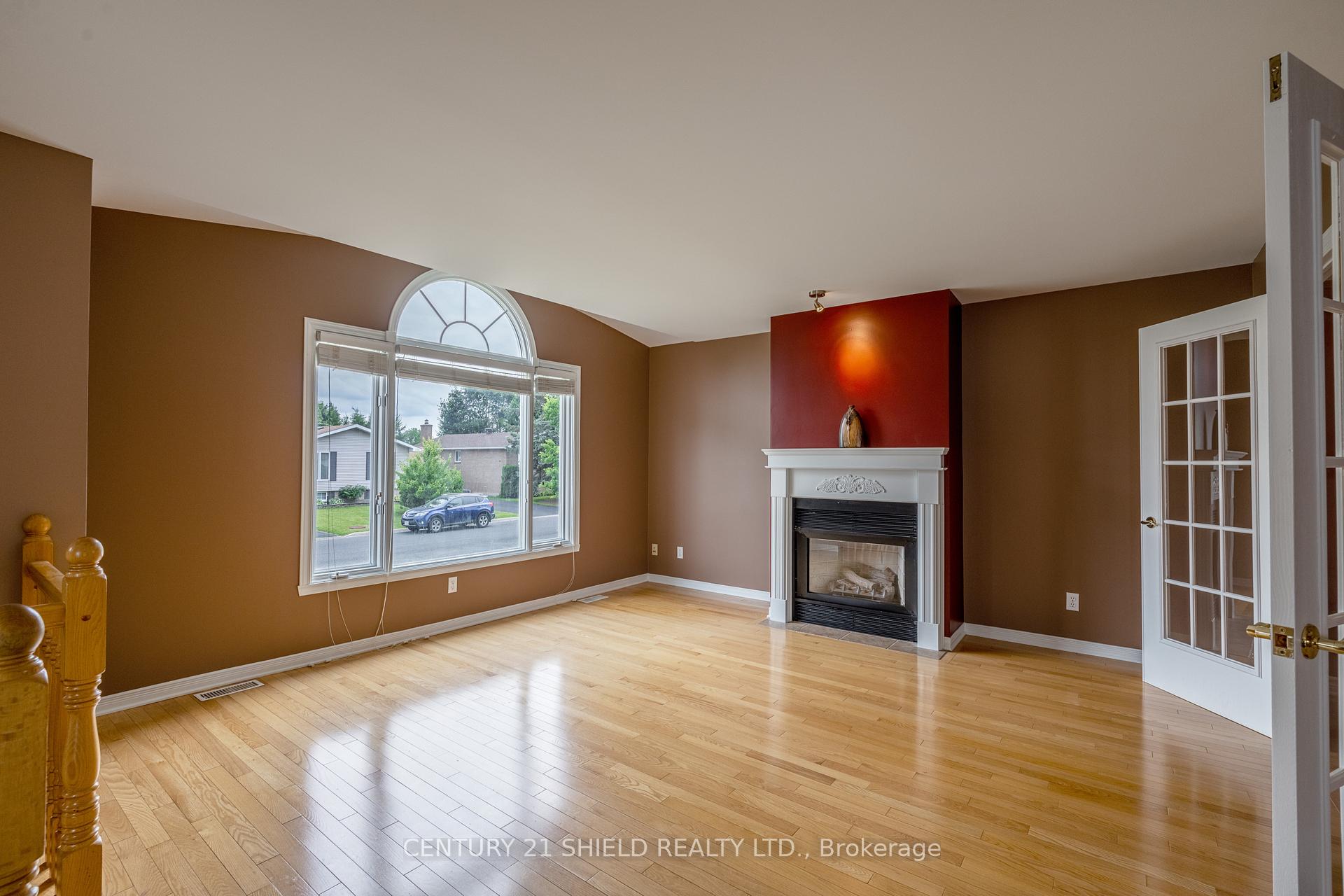 Photo 17 of 1861 Belvedere Crescent, Cornwall — HOMEH