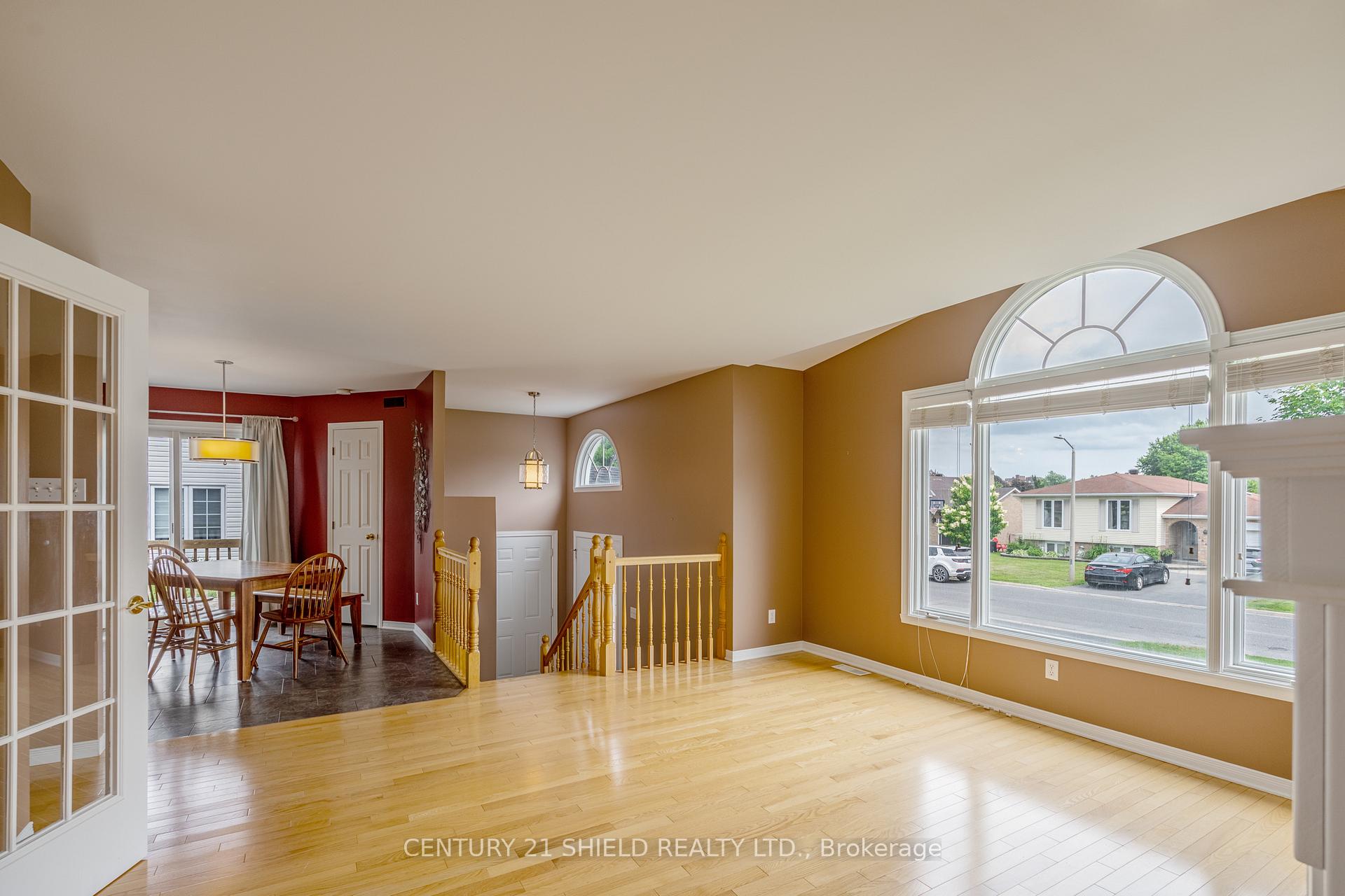 Photo 19 of 1861 Belvedere Crescent, Cornwall — HOMEH