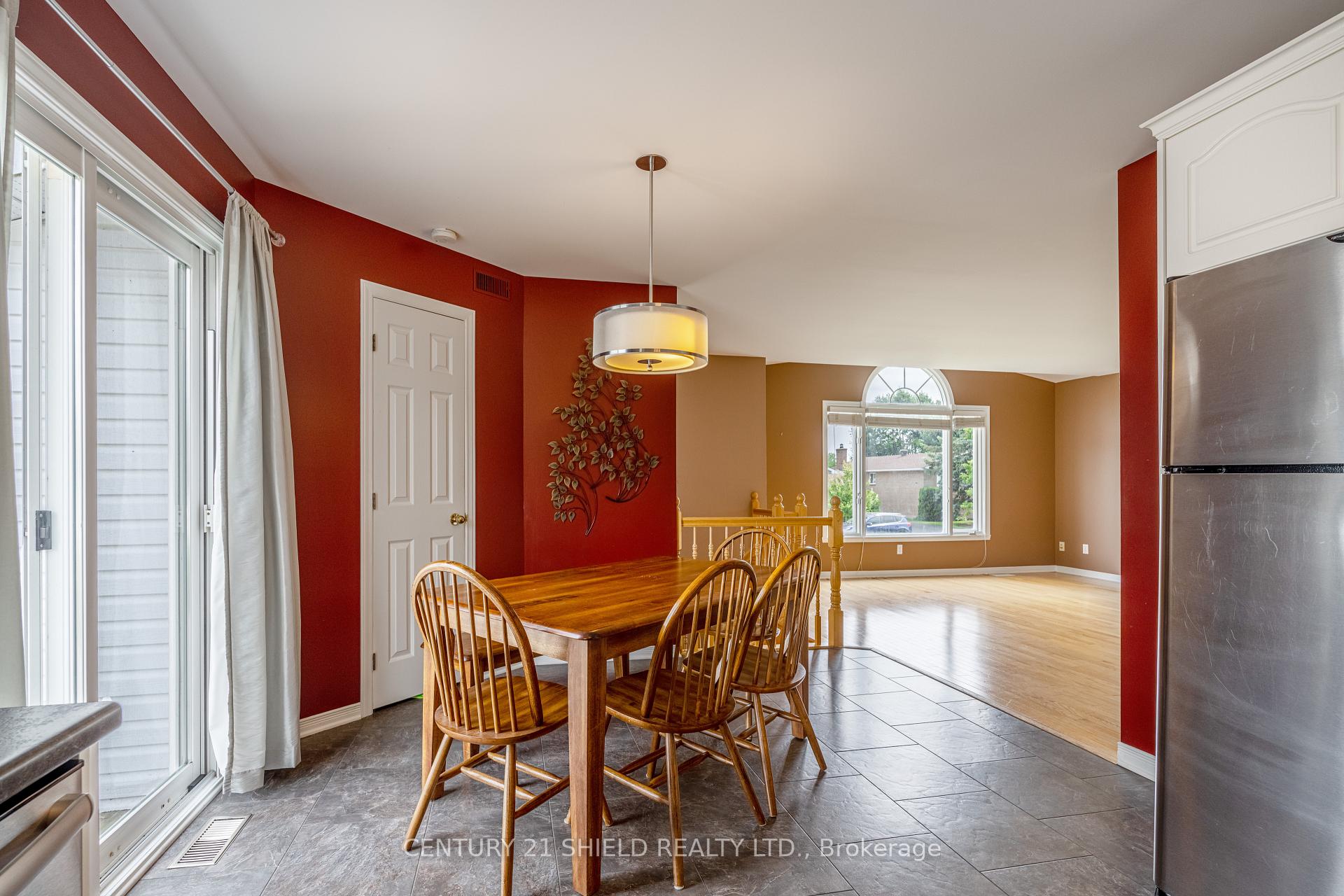 Photo 23 of 1861 Belvedere Crescent, Cornwall — HOMEH