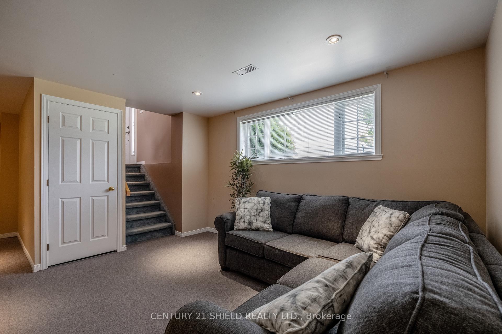 Photo 36 of 1861 Belvedere Crescent, Cornwall — HOMEH