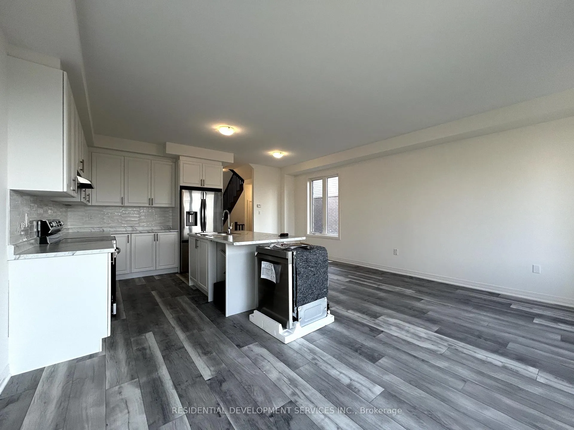 Photo 10 of 101 Sagewood Avenue, Barrie, Painswick South — HOMEH