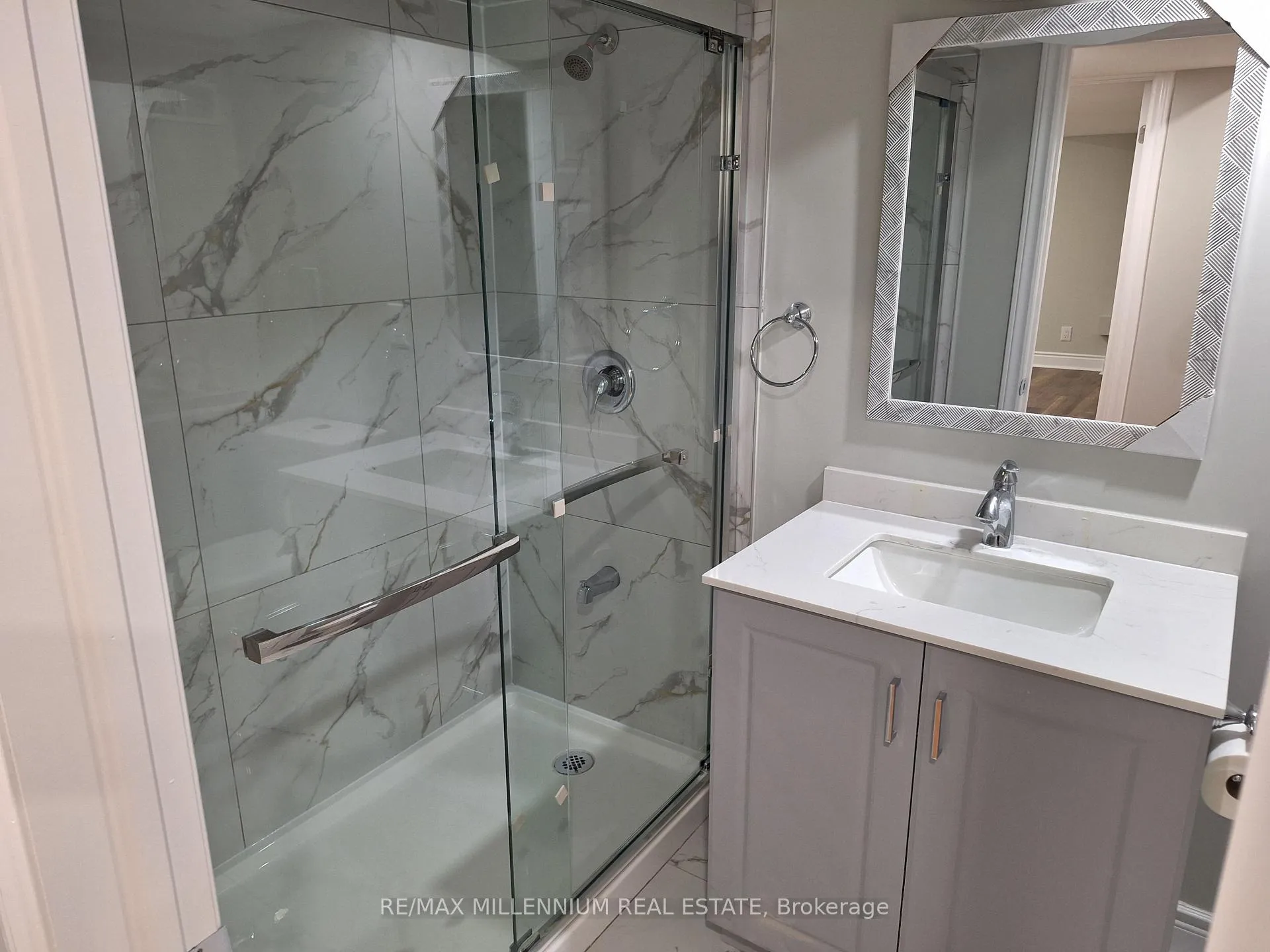 Photo 9 of 14 Freshspring Drive, Brampton, Sandringham-Wellington — HOMEH