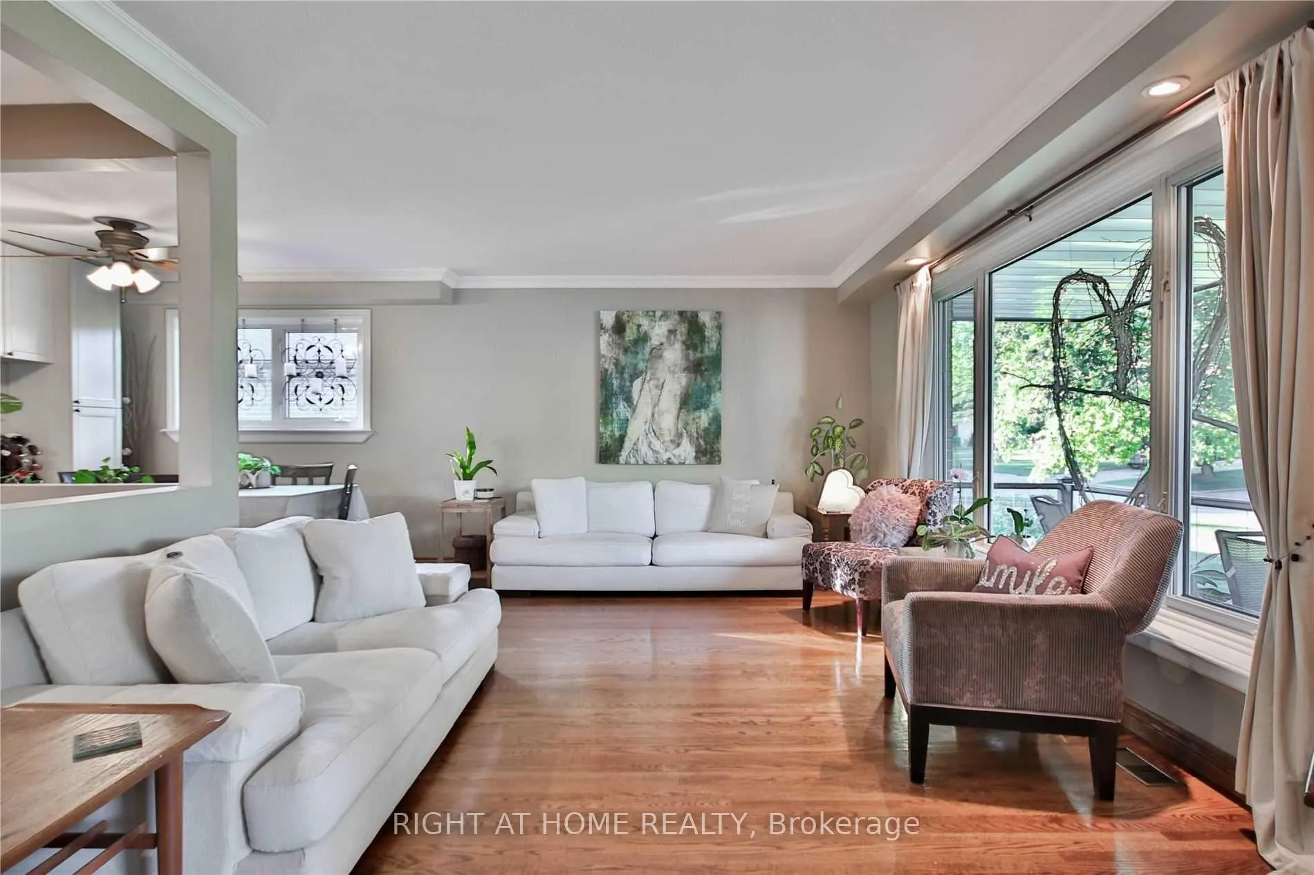 Photo 5 of 10 Jacwin Drive, Ajax, Central West — HOMEH