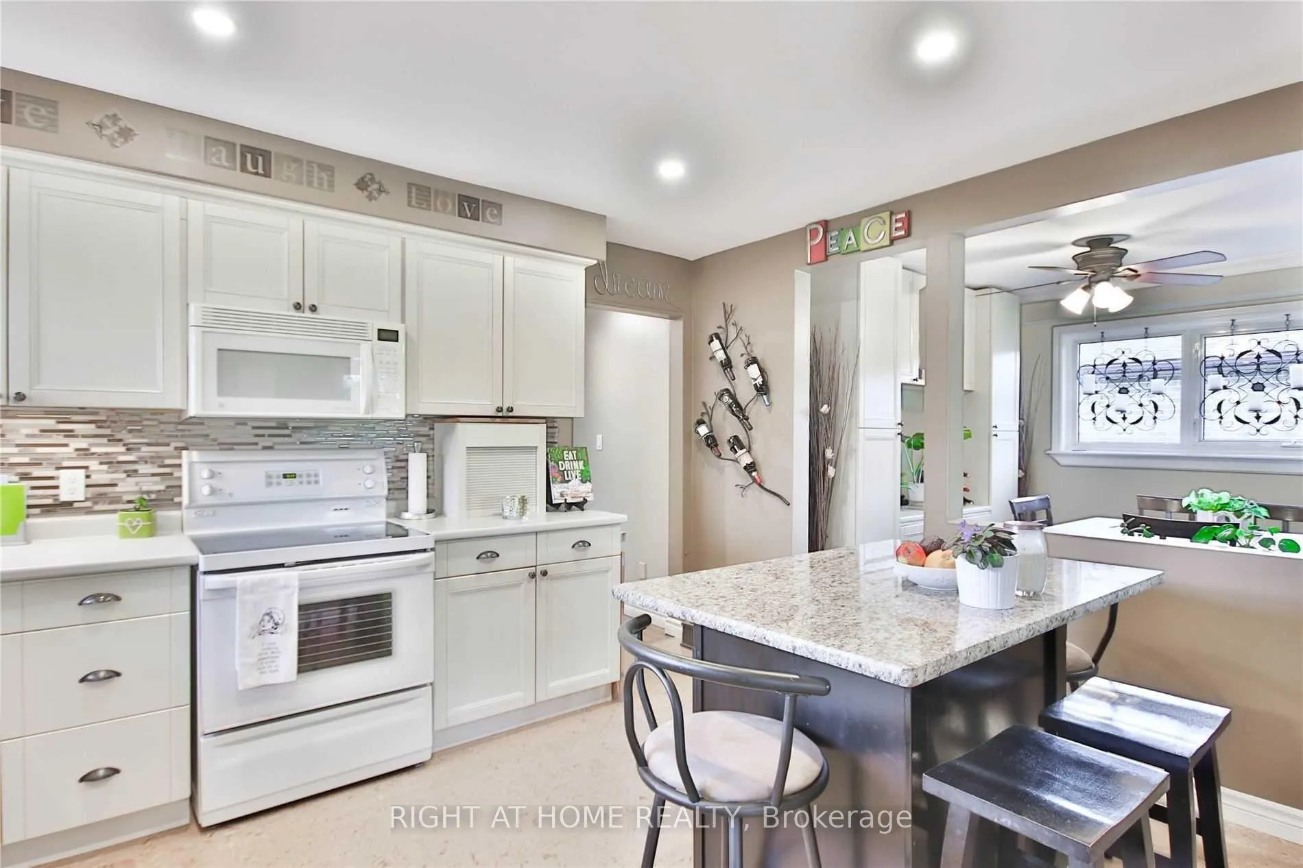 Photo 9 of 10 Jacwin Drive, Ajax, Central West — HOMEH