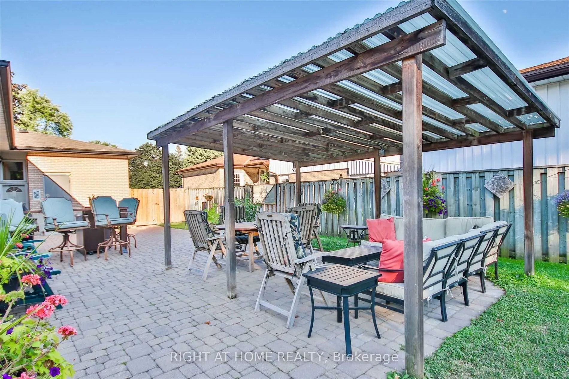 Photo 27 of 10 Jacwin Drive, Ajax, Central West — HOMEH