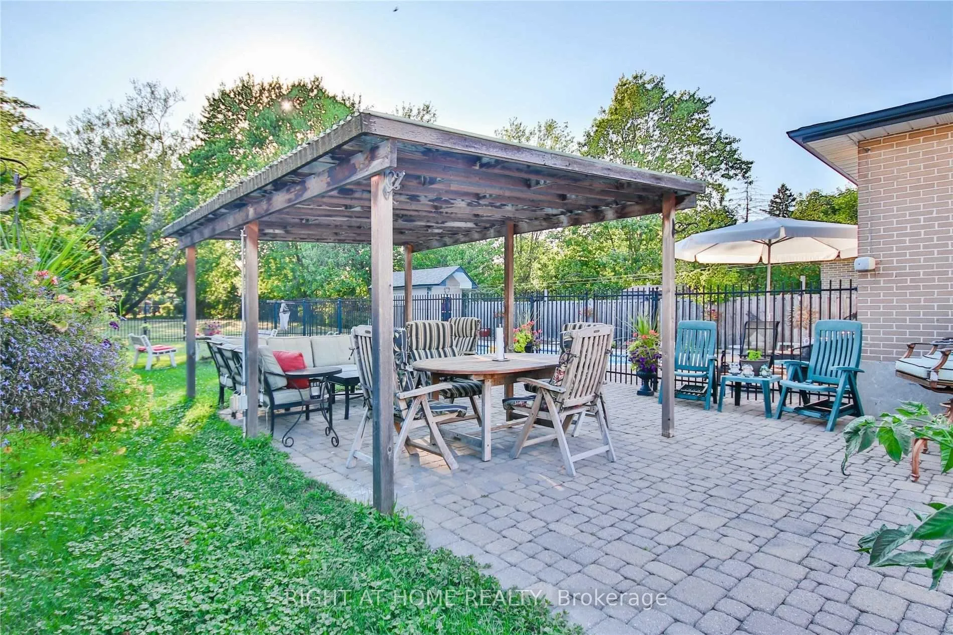 Photo 28 of 10 Jacwin Drive, Ajax, Central West — HOMEH
