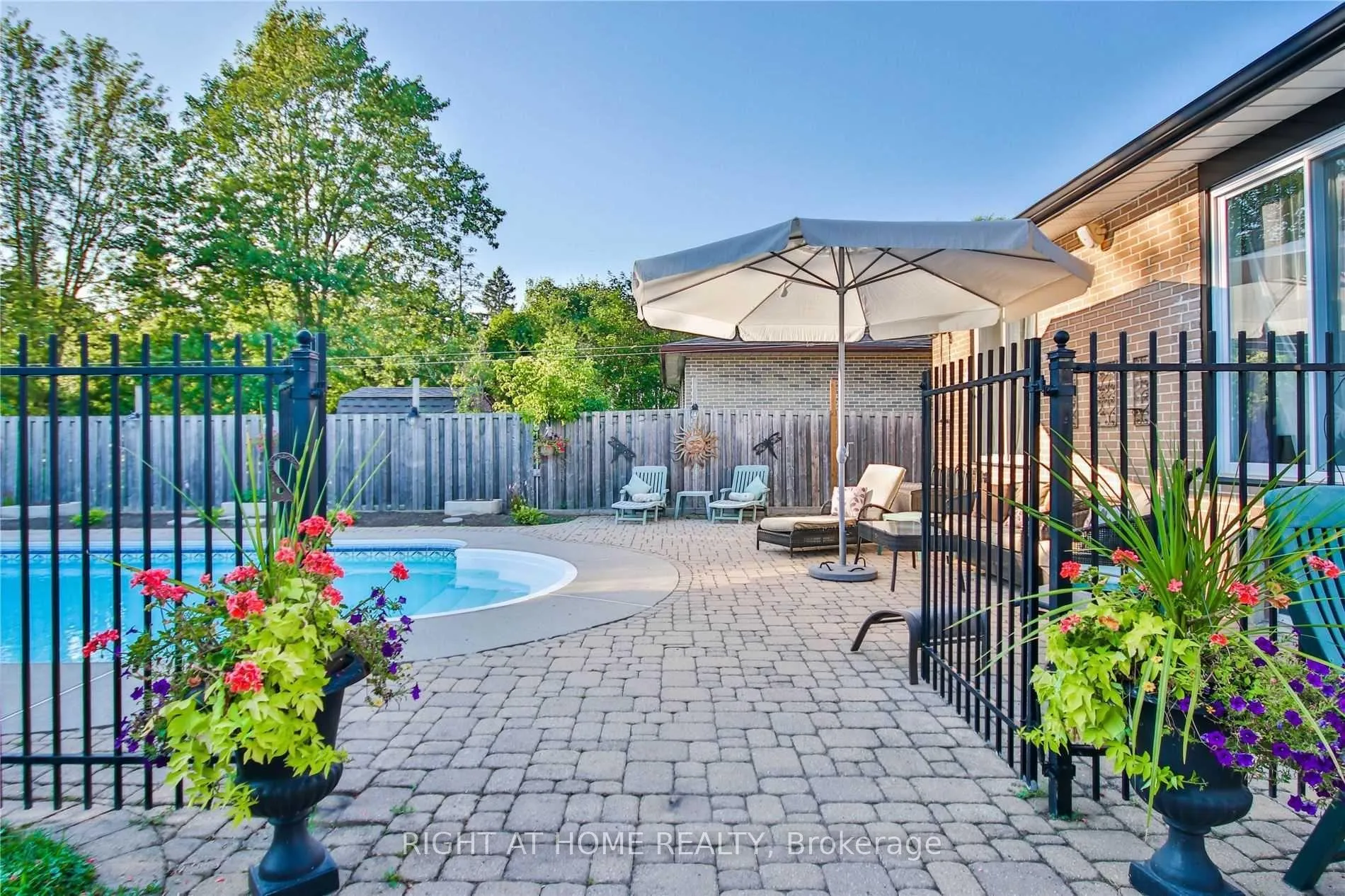Photo 30 of 10 Jacwin Drive, Ajax, Central West — HOMEH