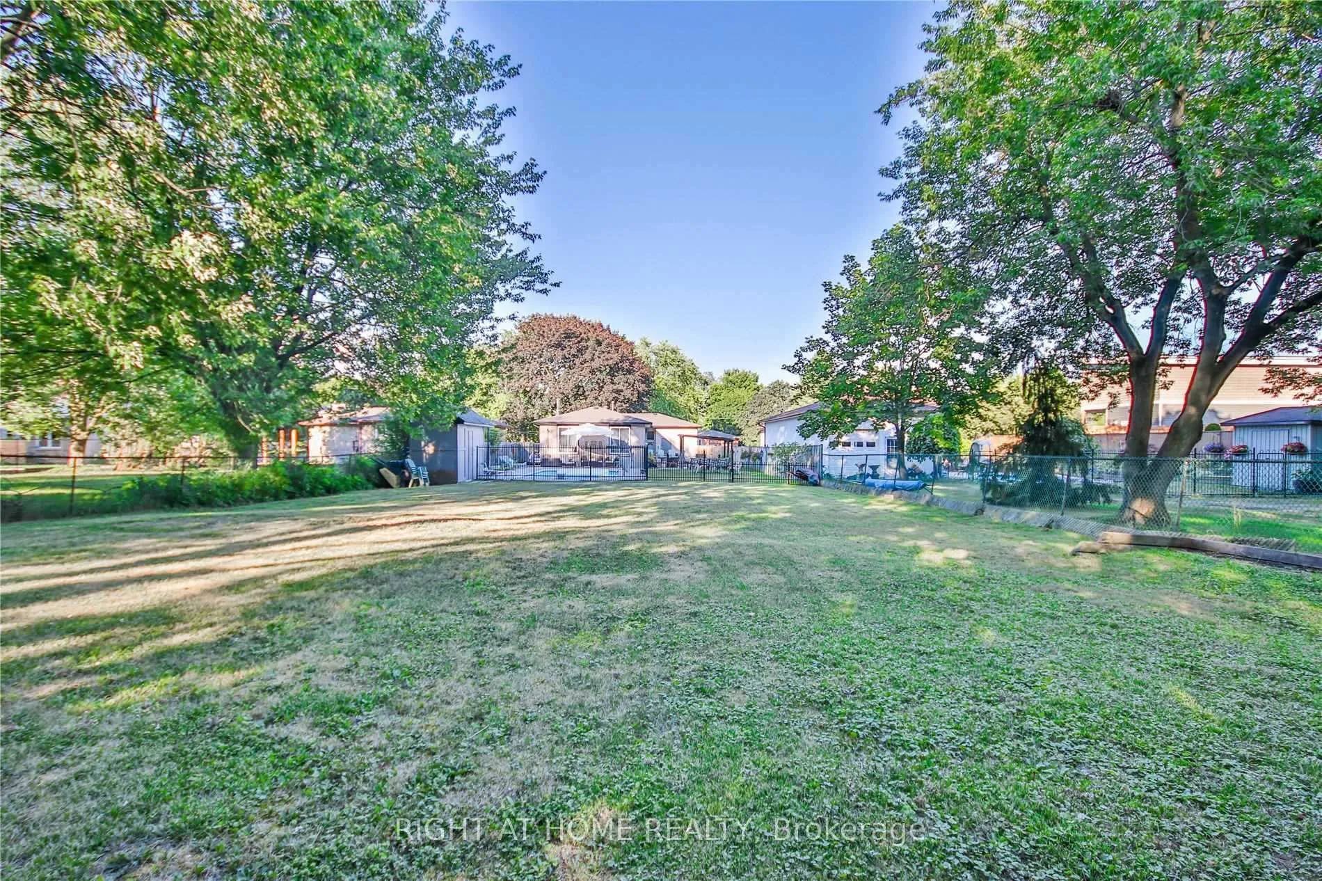 Photo 34 of 10 Jacwin Drive, Ajax, Central West — HOMEH