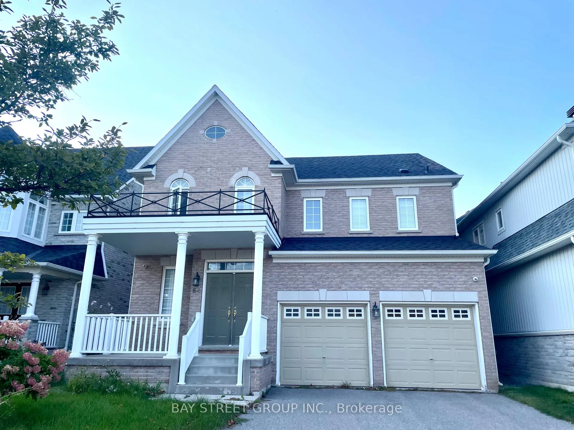 Photo 1 of 54 Castleglen Boulevard, Markham, Berczy — HOMEH