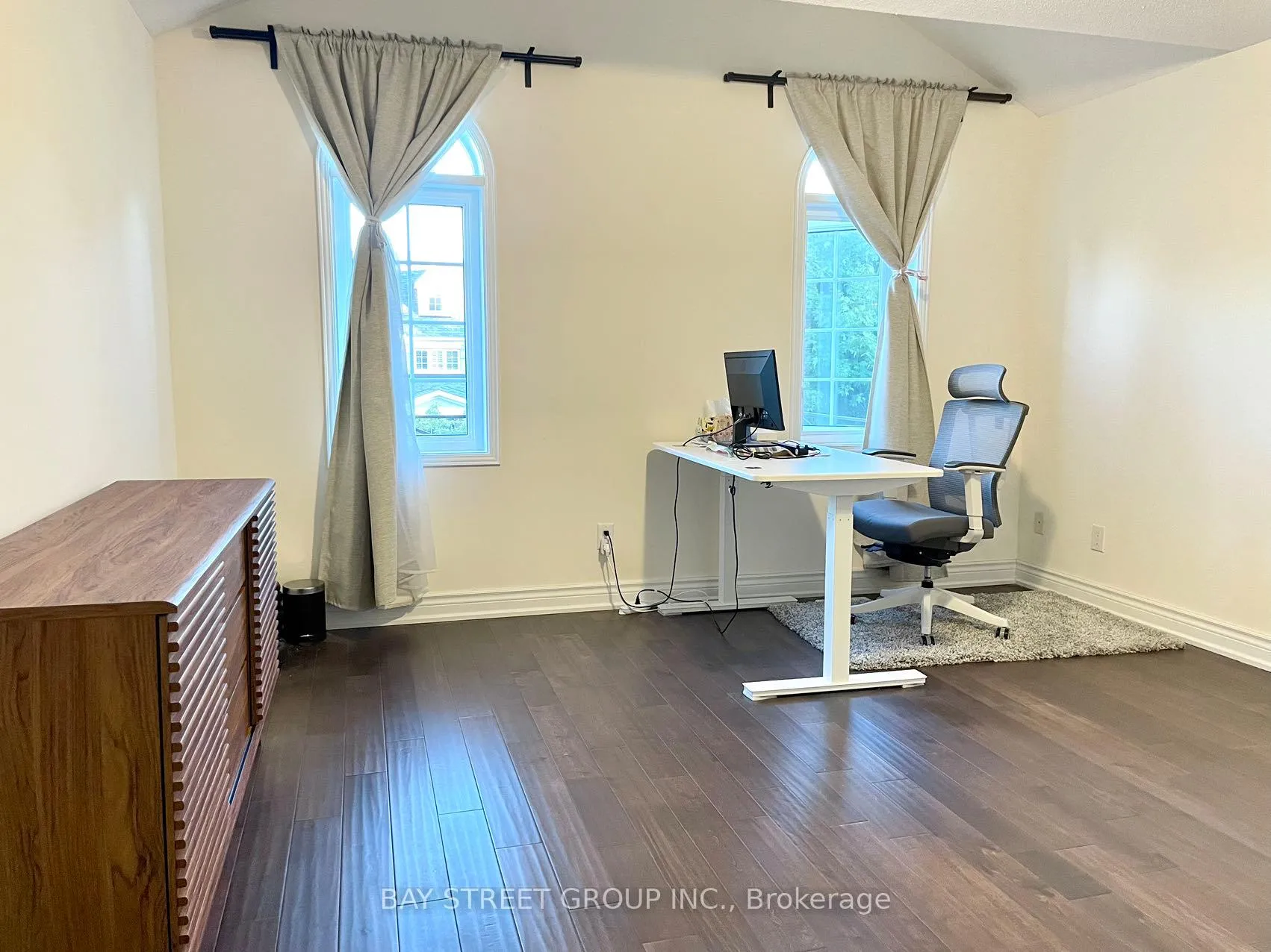 Photo 14 of 54 Castleglen Boulevard, Markham, Berczy — HOMEH