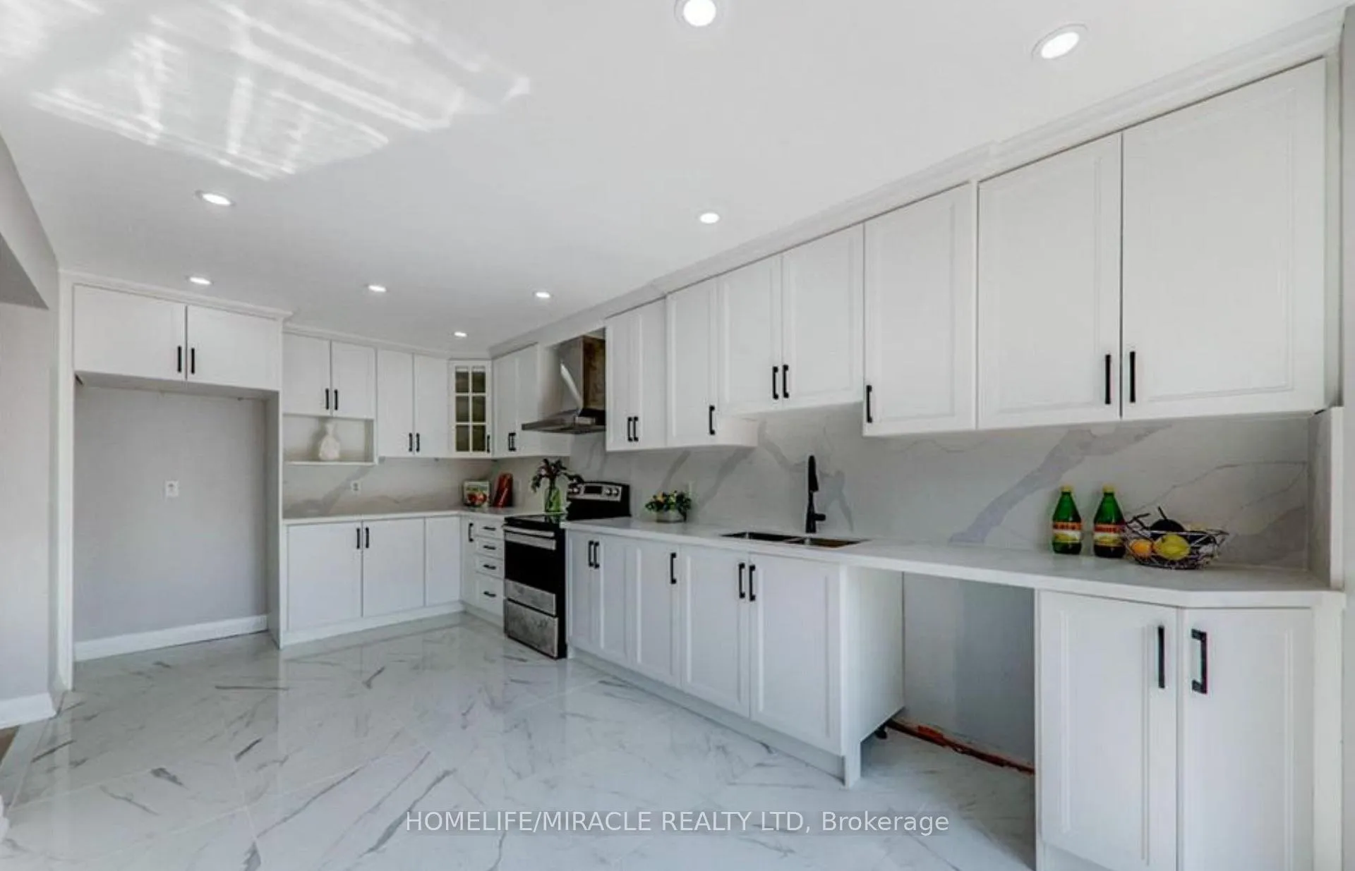 Photo 10 of 95 Luella Crescent, Brampton, Fletcher's Meadow — HOMEH