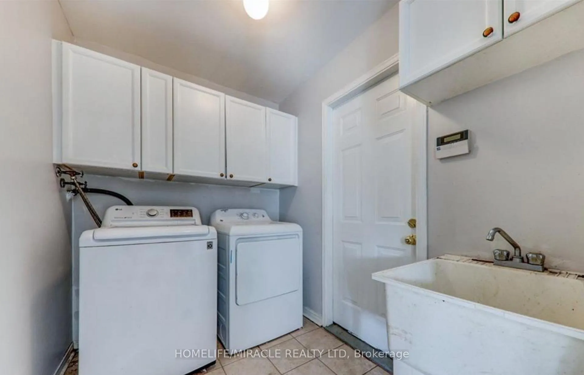 Photo 12 of 95 Luella Crescent, Brampton, Fletcher's Meadow — HOMEH