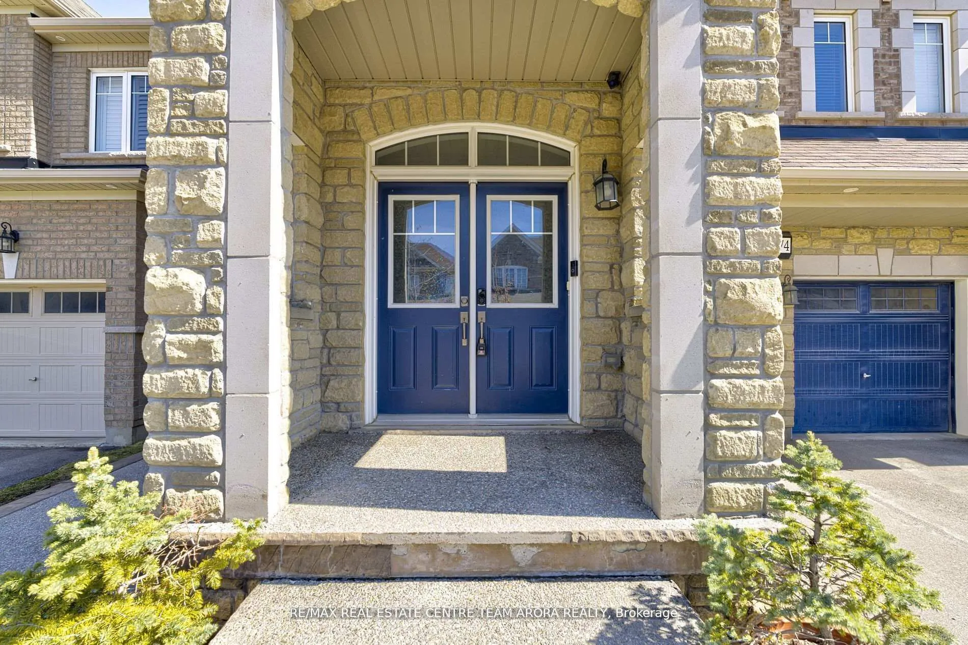 Photo 3 of 74 Abercrombie Crescent, Brampton, Northwest Brampton — HOMEH