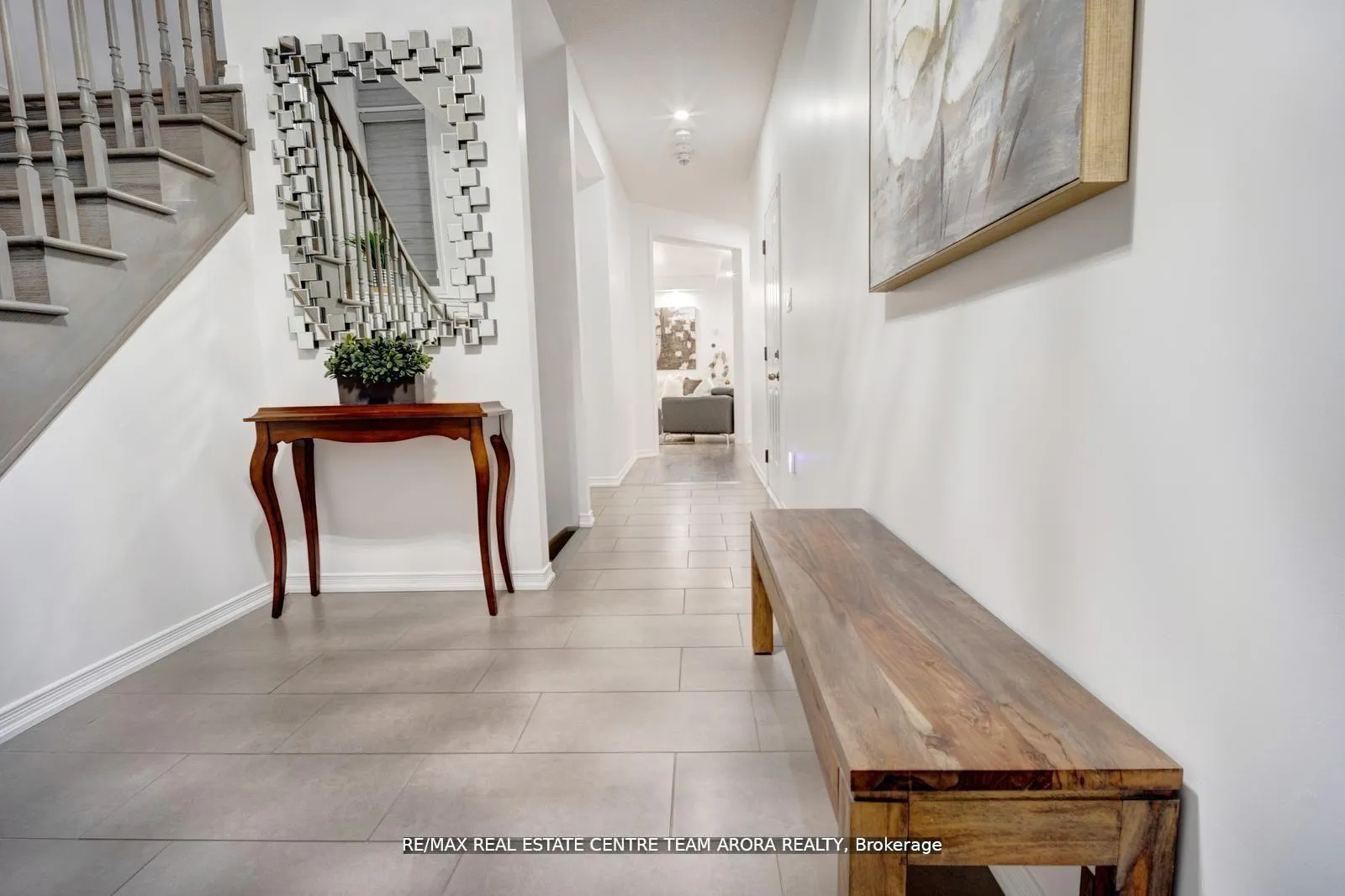 Photo 4 of 74 Abercrombie Crescent, Brampton, Northwest Brampton — HOMEH
