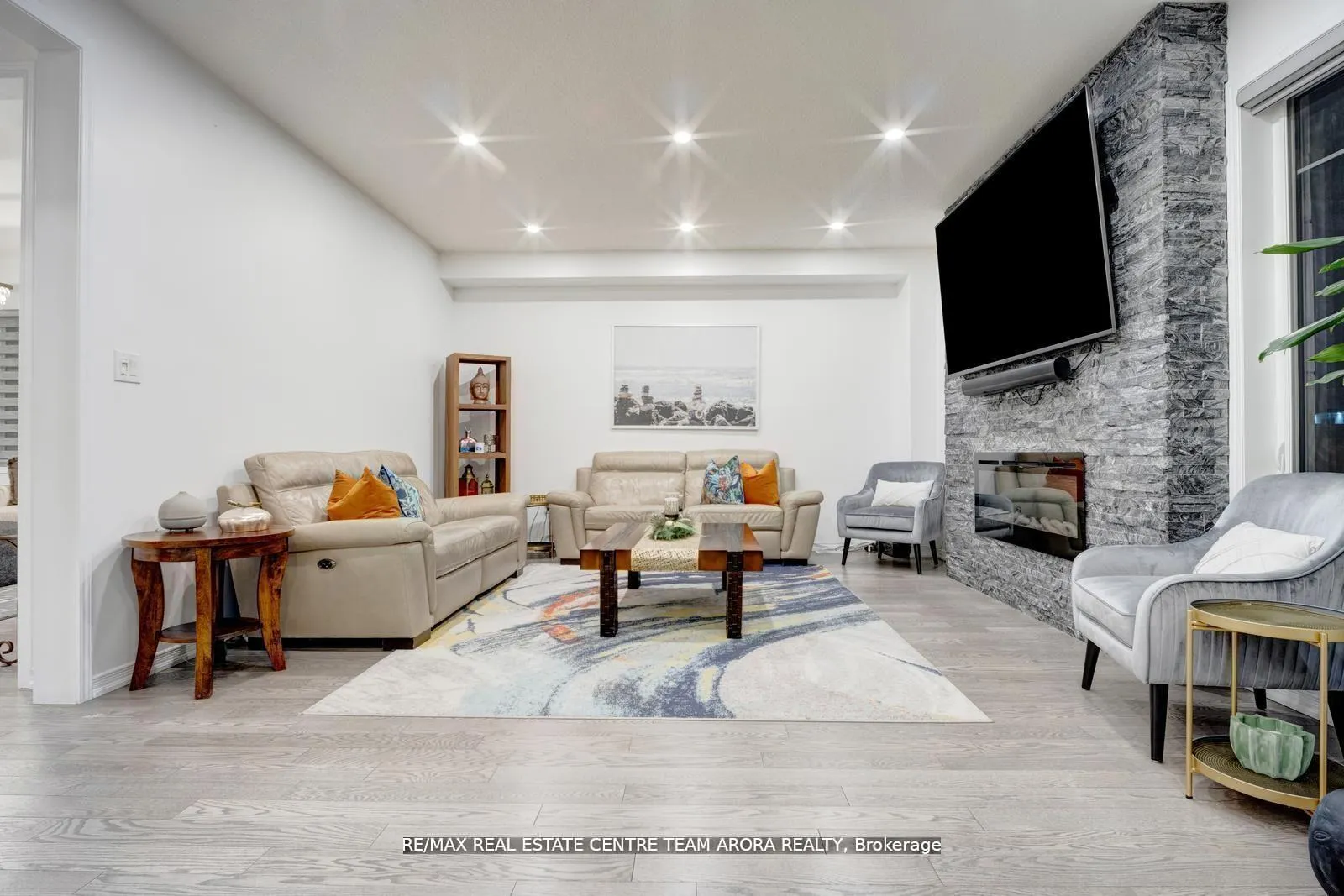 Photo 7 of 74 Abercrombie Crescent, Brampton, Northwest Brampton — HOMEH