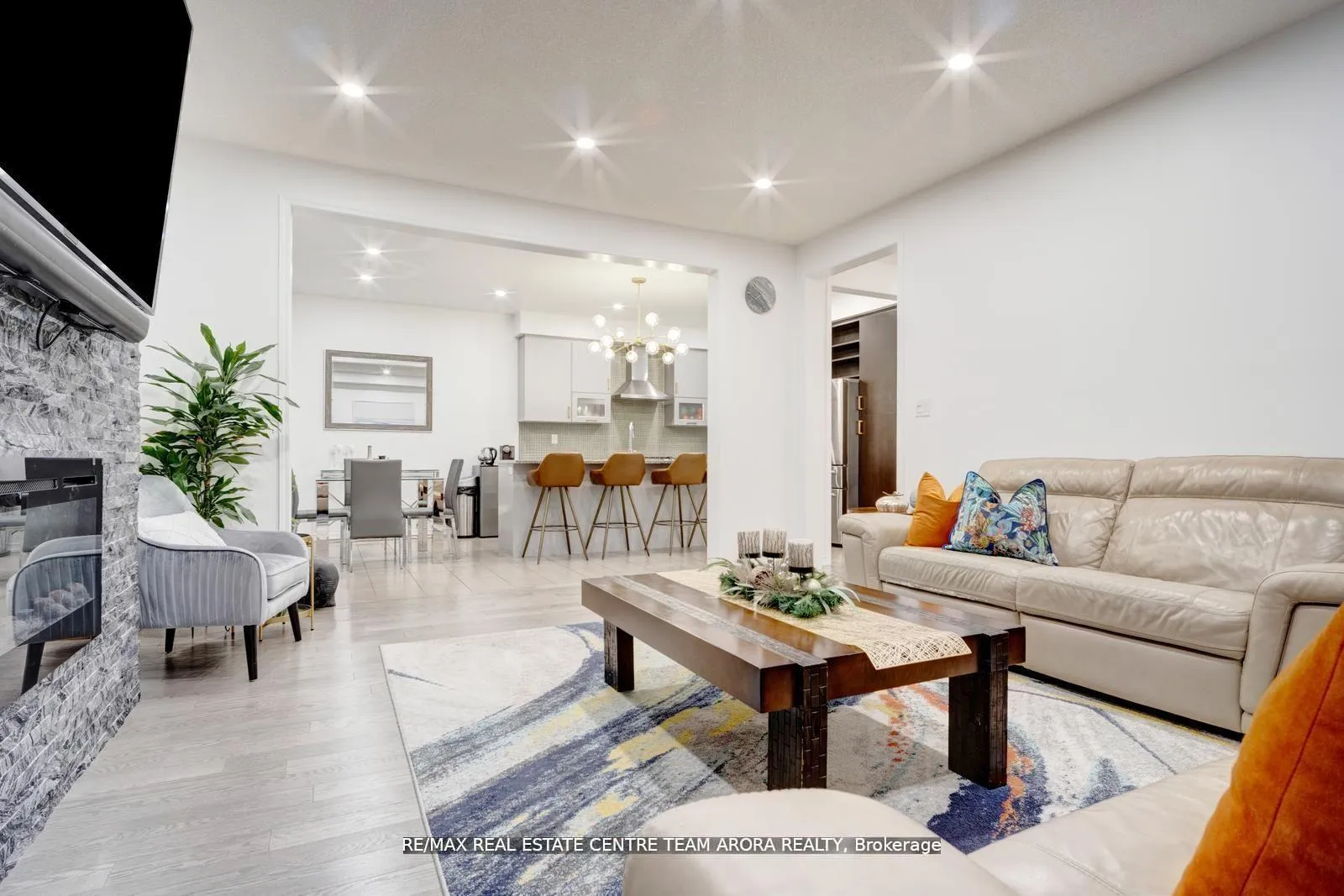 Photo 9 of 74 Abercrombie Crescent, Brampton, Northwest Brampton — HOMEH