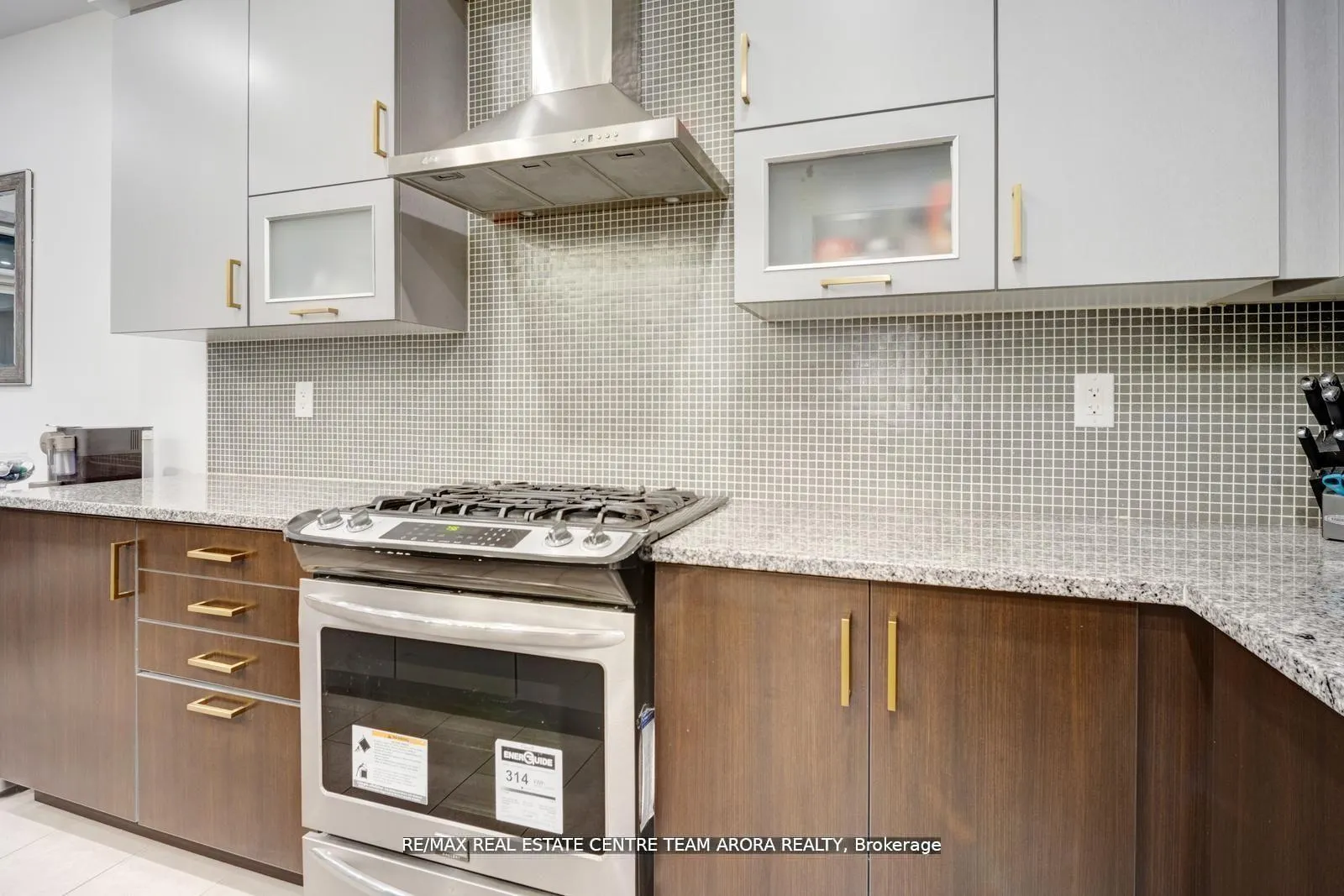 Photo 12 of 74 Abercrombie Crescent, Brampton, Northwest Brampton — HOMEH