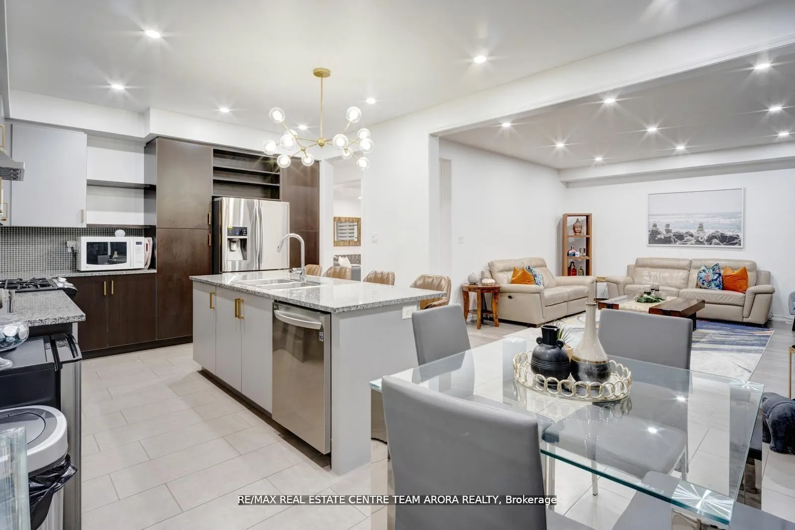 Photo 13 of 74 Abercrombie Crescent, Brampton, Northwest Brampton — HOMEH