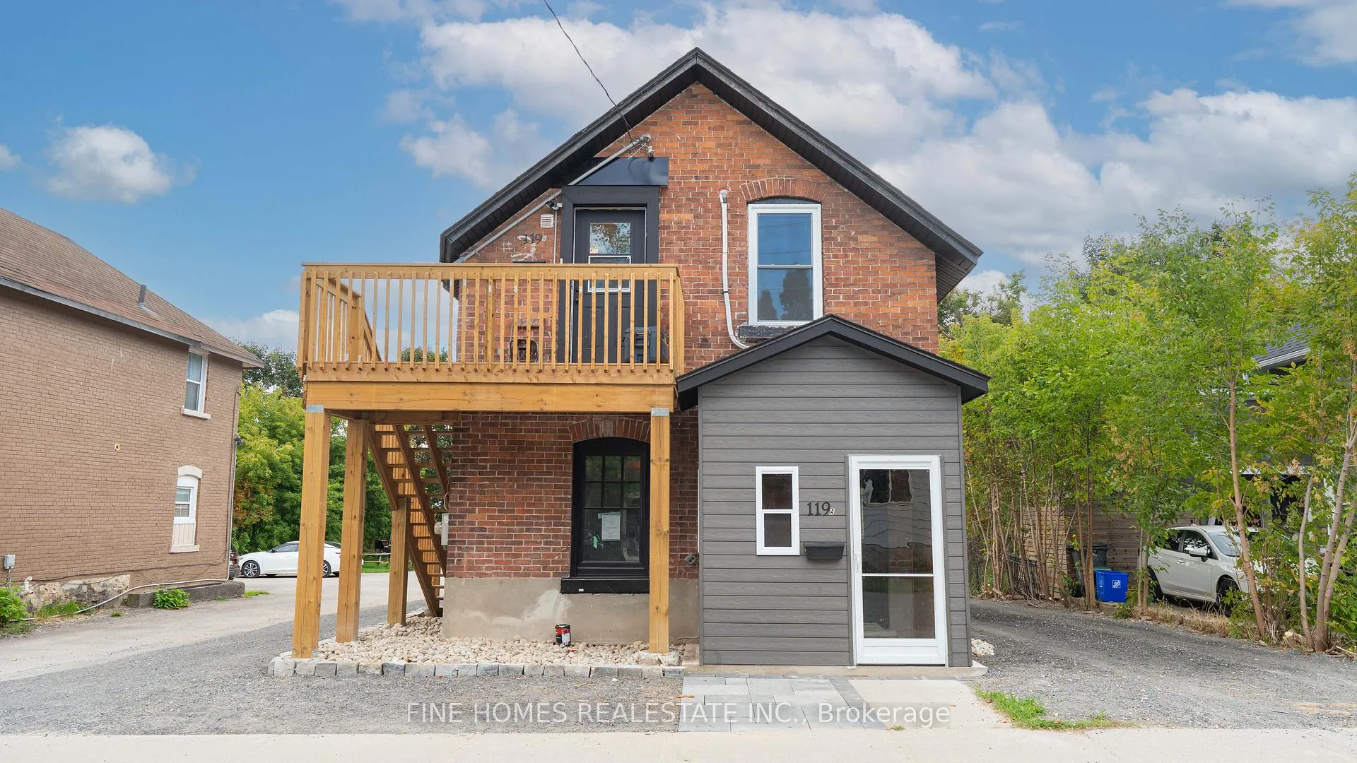 Front of Unit Main, 119 Albert Street S
