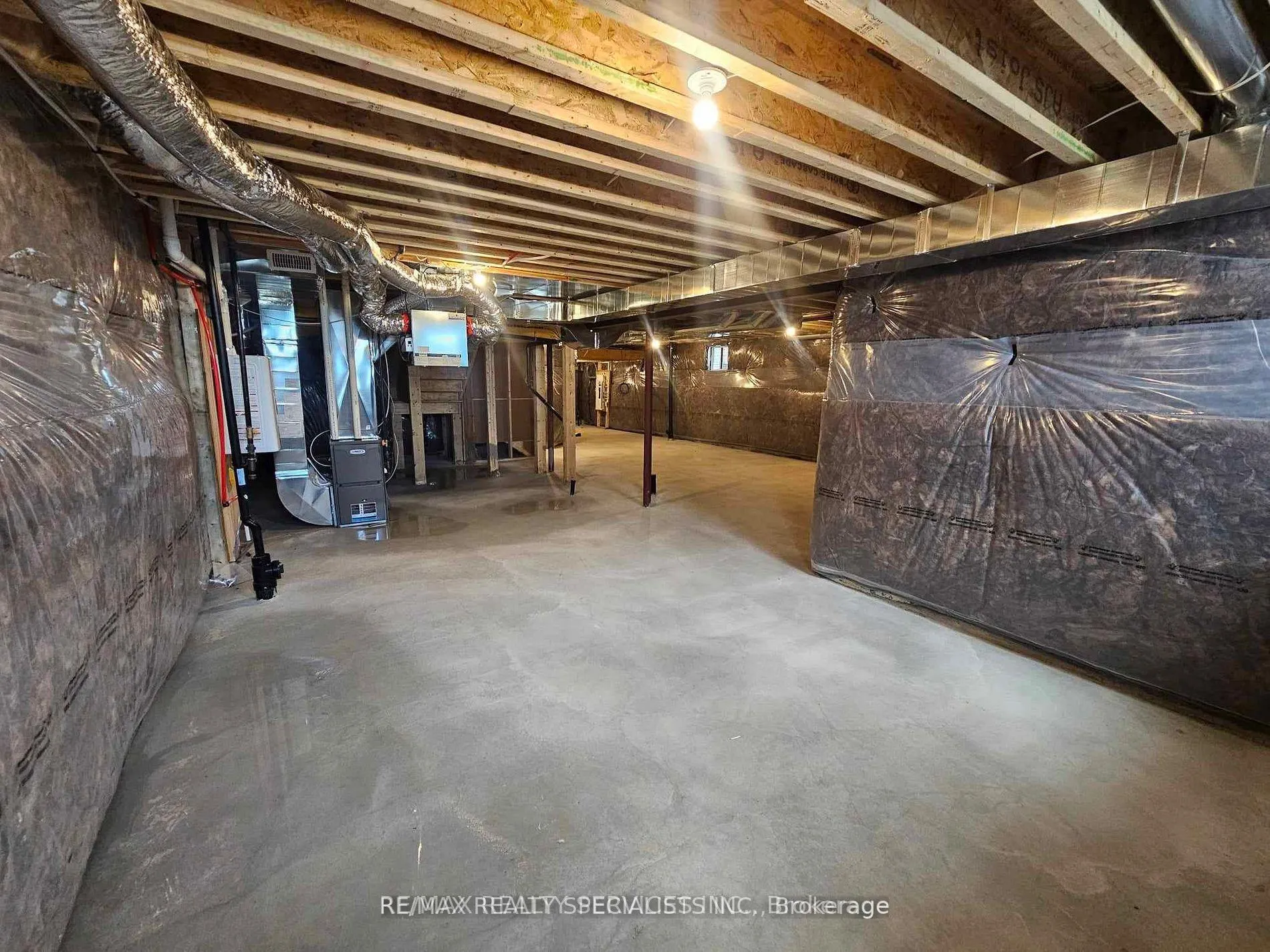 Photo 37 of 155 Fenchurch Manor, Barrie, Rural Barrie Southeast — HOMEH
