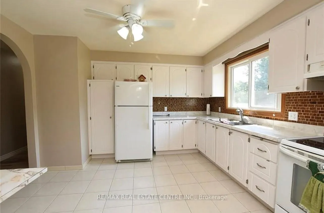 Photo 2 of 1648 Hwy 56, Hamilton, Rural Glanbrook — HOMEH