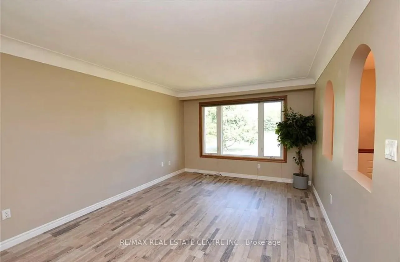 Photo 4 of 1648 Hwy 56, Hamilton, Rural Glanbrook — HOMEH