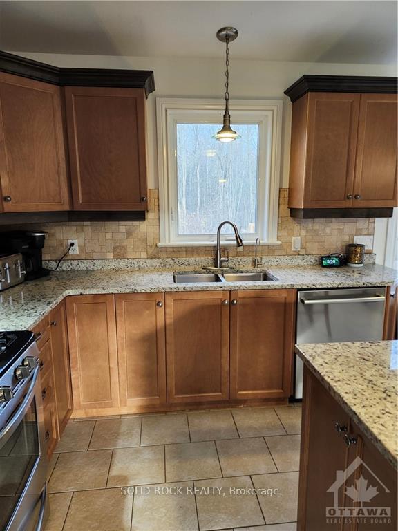 Photo 5 of 2302 Glen Smail Road, Edwardsburgh/Cardinal, Edwardsburgh/Cardinal Twp — HOMEH