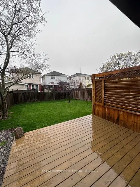 Photo 13 of 93 John Walter Crescent, Clarington, Courtice — HOMEH