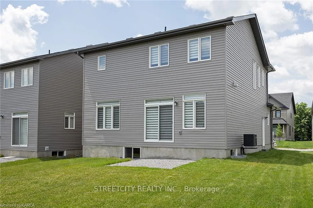 Photo 3 of 741 Riverview Way, Kingston, Kingston East (Incl Barret Crt) — HOMEH