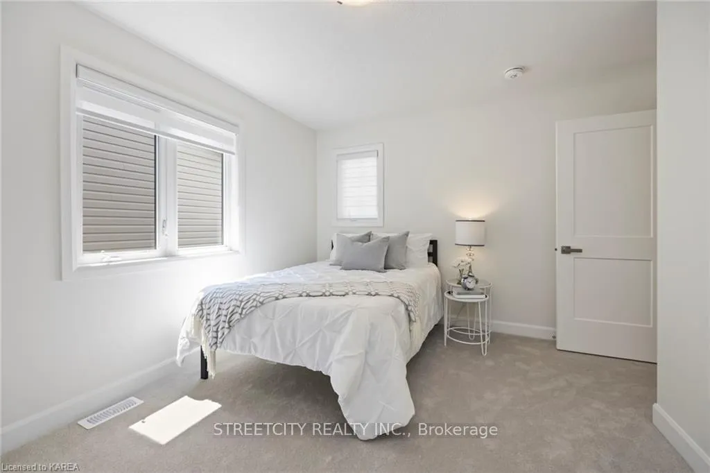 Photo 5 of 741 Riverview Way, Kingston, Kingston East (Incl Barret Crt) — HOMEH