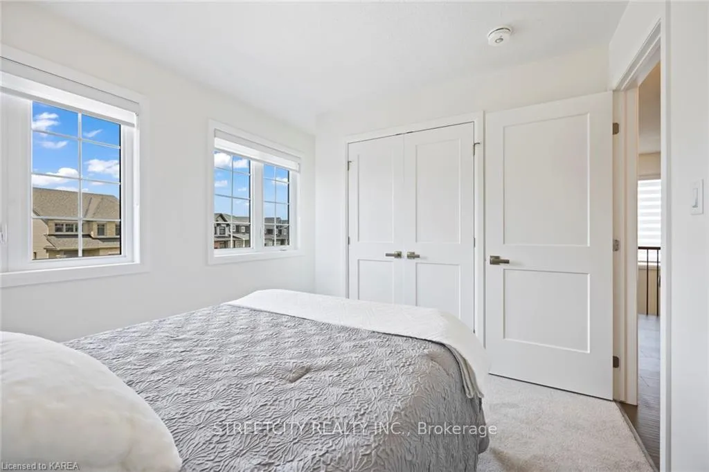 Photo 7 of 741 Riverview Way, Kingston, Kingston East (Incl Barret Crt) — HOMEH