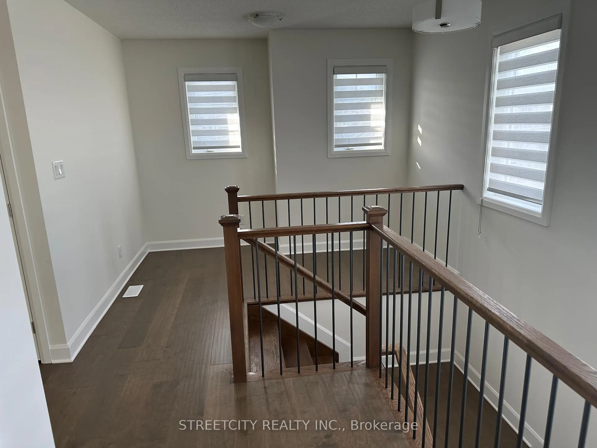 Photo 33 of 741 Riverview Way, Kingston, Kingston East (Incl Barret Crt) — HOMEH