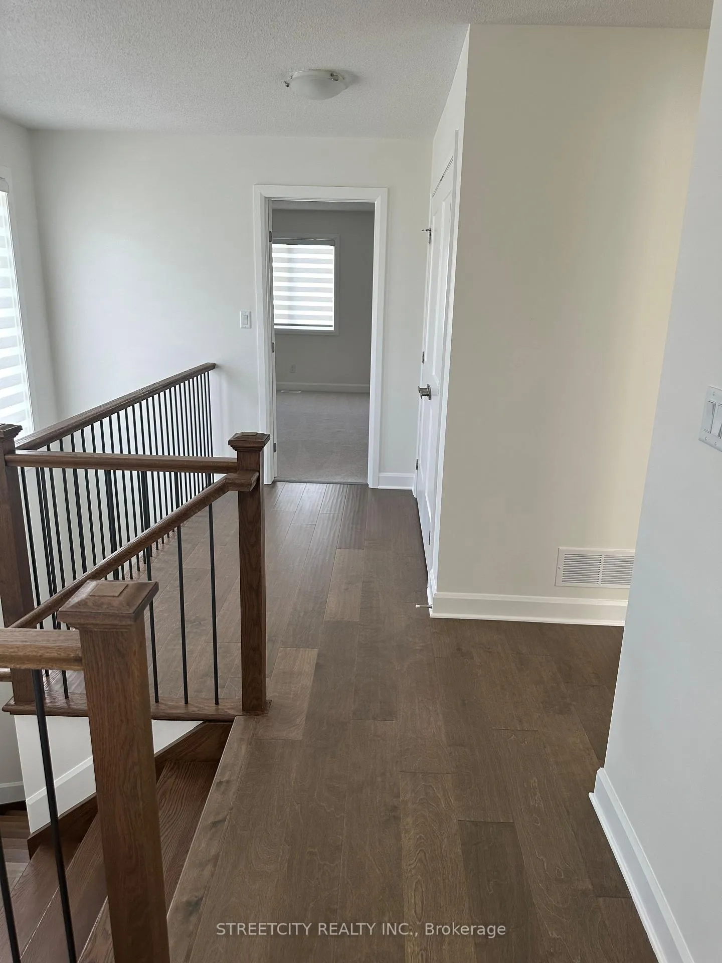 Photo 34 of 741 Riverview Way, Kingston, Kingston East (Incl Barret Crt) — HOMEH