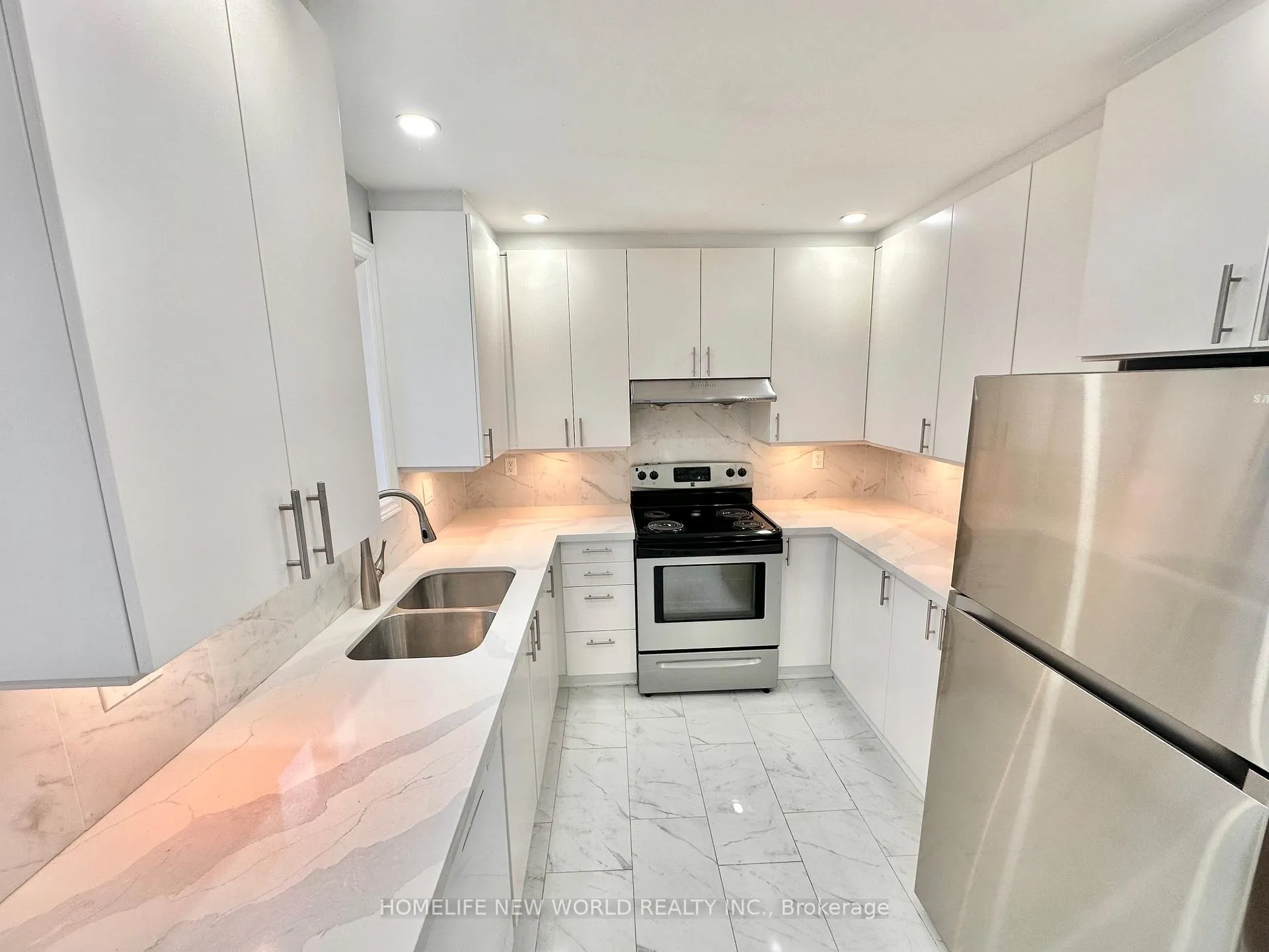 Photo 8 of Unit Main, 5 Jones Drive, Barrie, East Bayfield — HOMEH