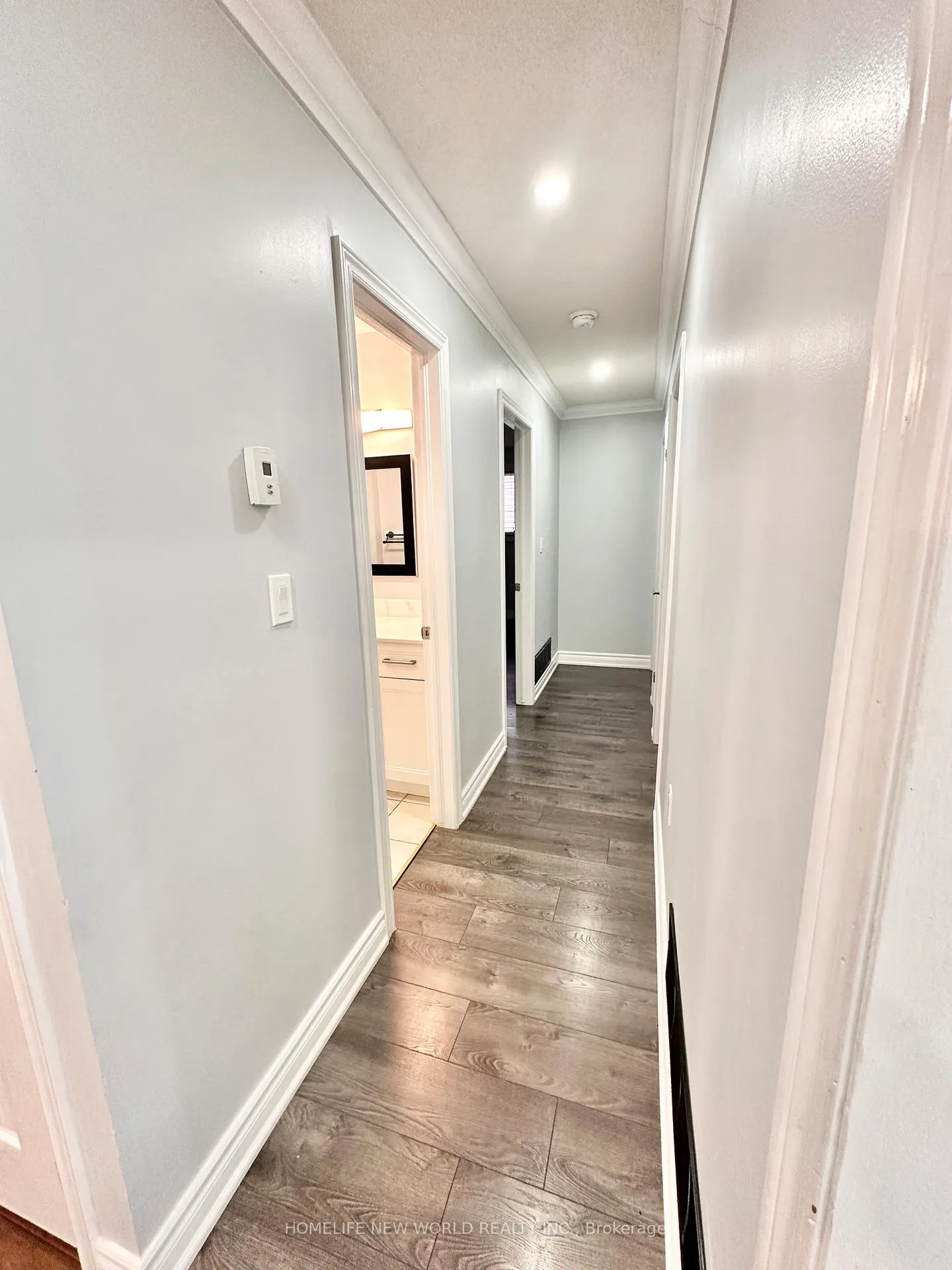 Photo 11 of Unit Main, 5 Jones Drive, Barrie, East Bayfield — HOMEH