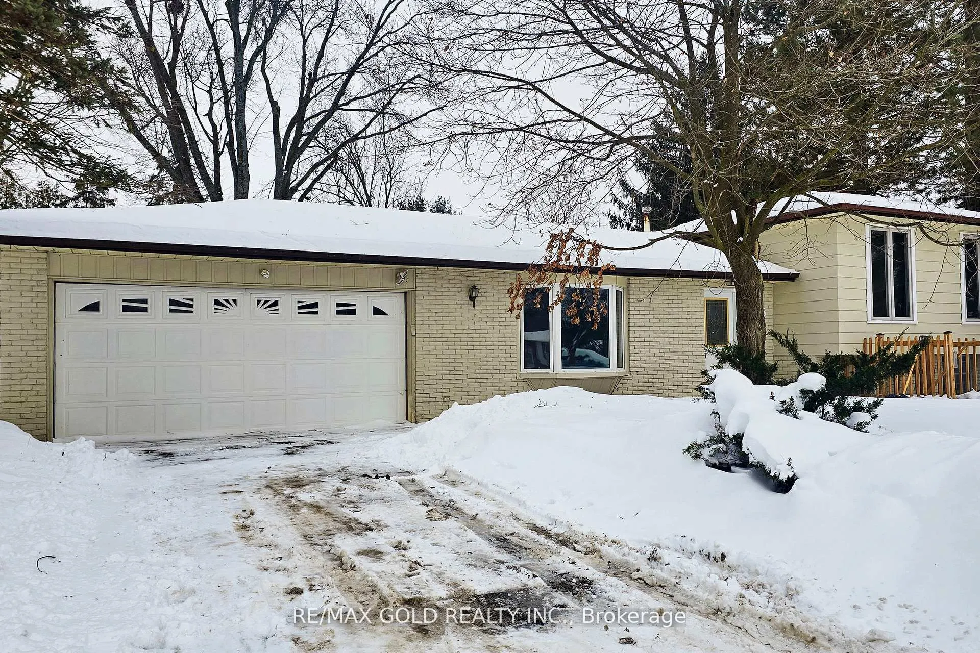 Photo 1 of Unit Main, 205 Cherry Court, Barrie, Bayshore — HOMEH