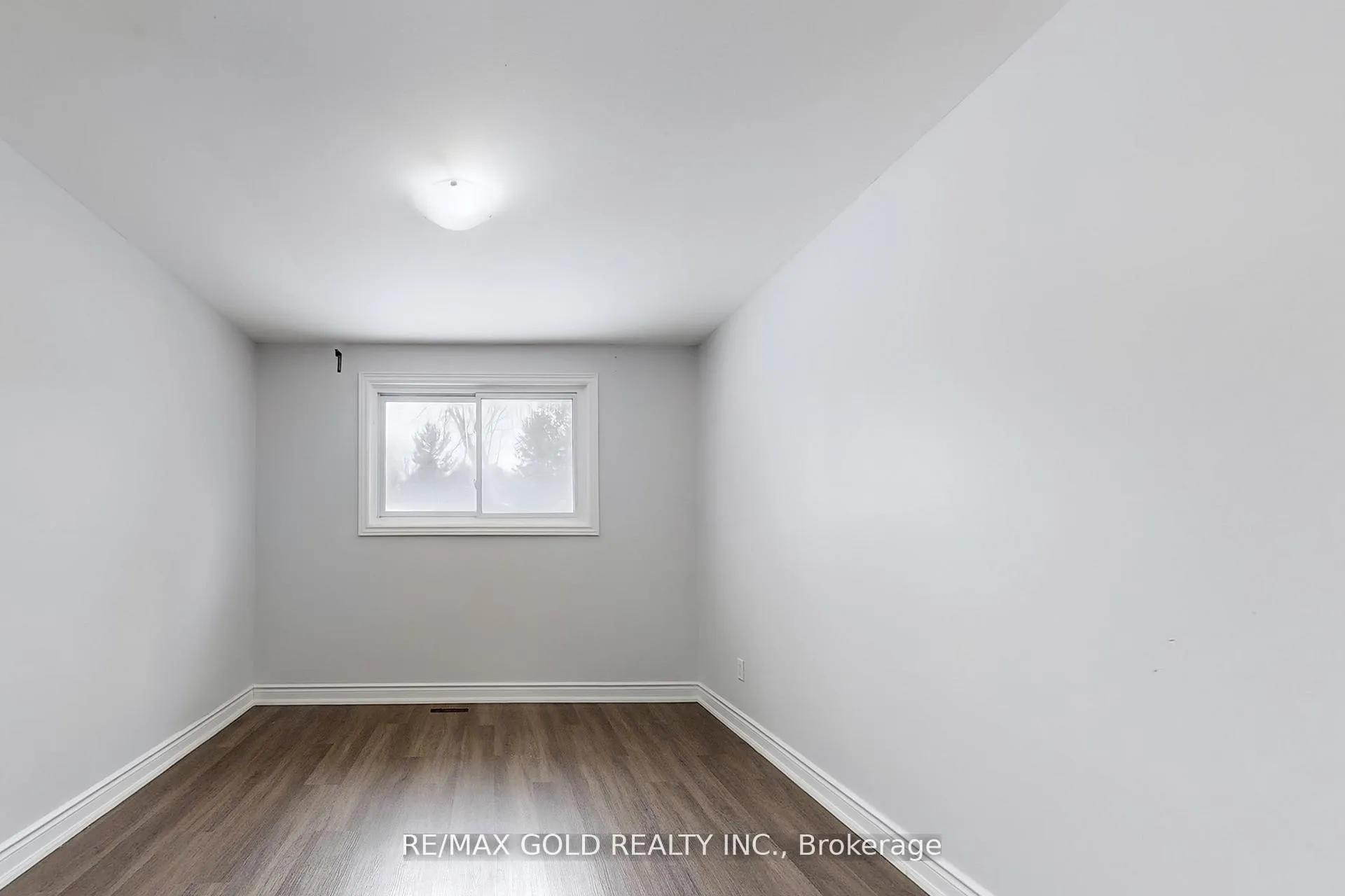 Photo 19 of Unit Main, 205 Cherry Court, Barrie, Bayshore — HOMEH