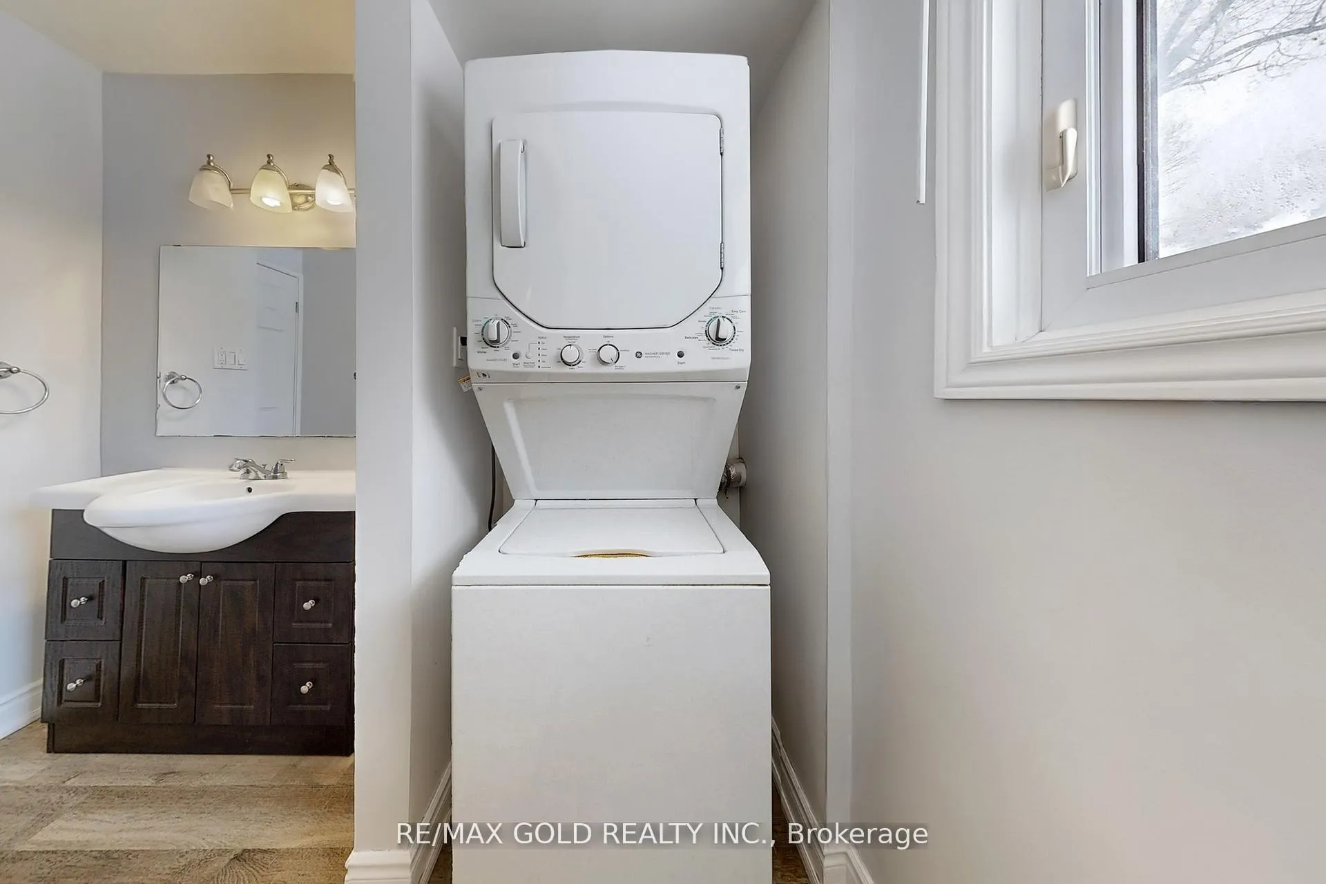 Photo 23 of Unit Main, 205 Cherry Court, Barrie, Bayshore — HOMEH