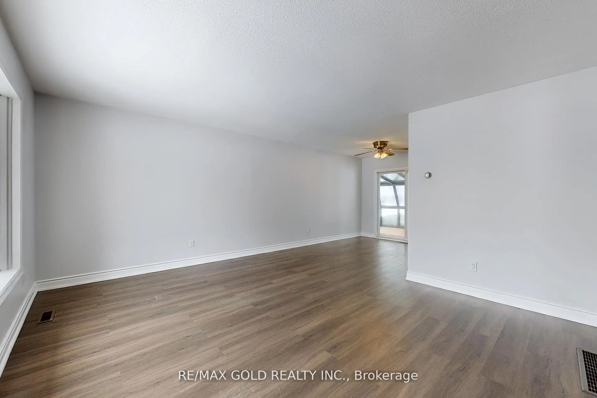 Photo 34 of Unit Main, 205 Cherry Court, Barrie, Bayshore — HOMEH