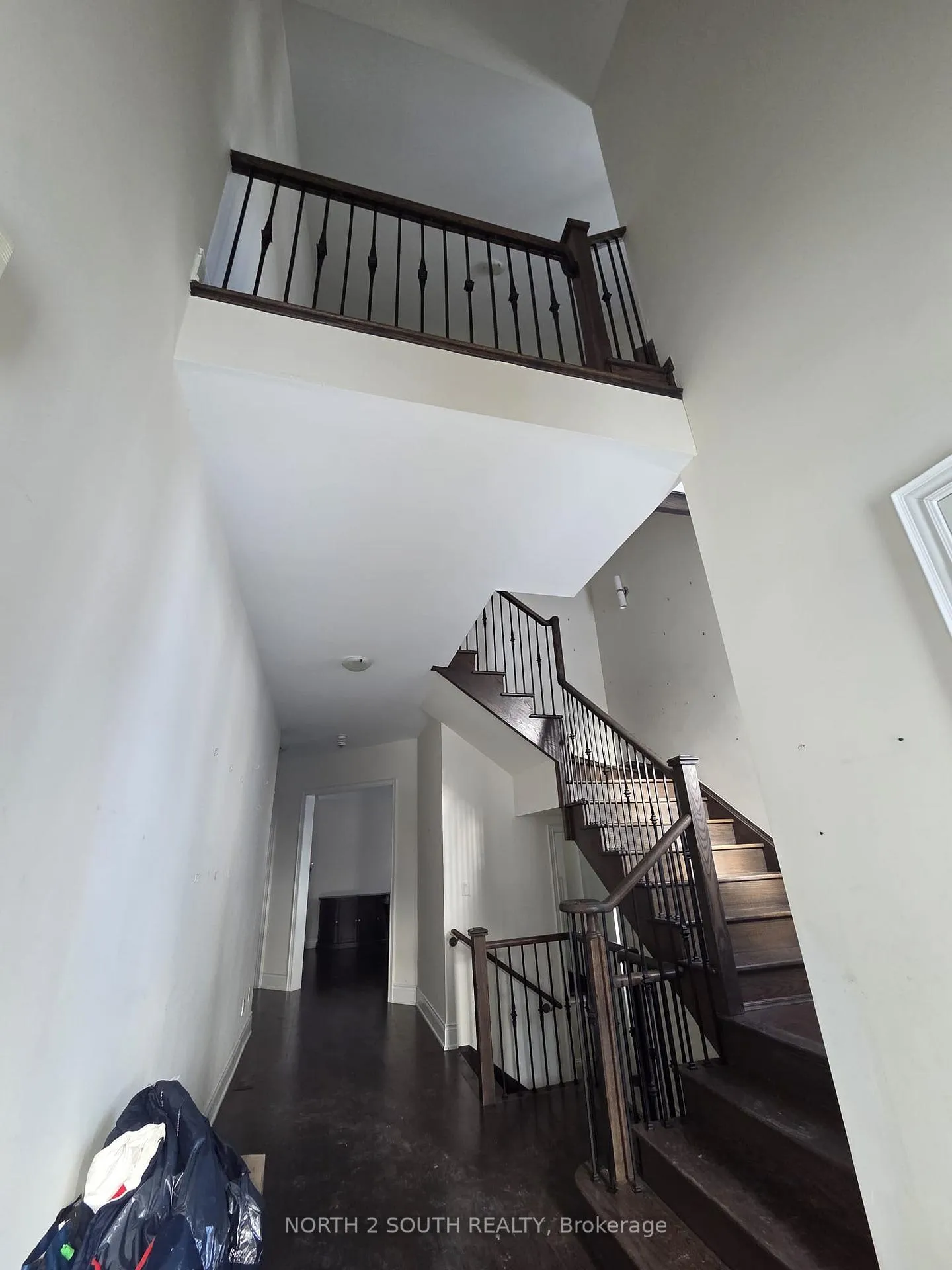 Photo 2 of Unit Upper, 34 Straw Cutter Gate, Vaughan, Patterson — HOMEH