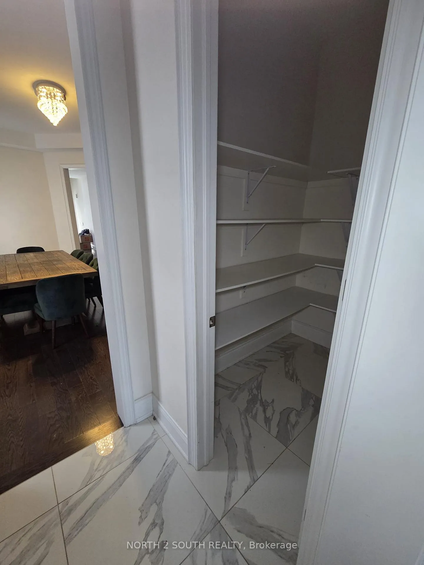 Photo 9 of Unit Upper, 34 Straw Cutter Gate, Vaughan, Patterson — HOMEH