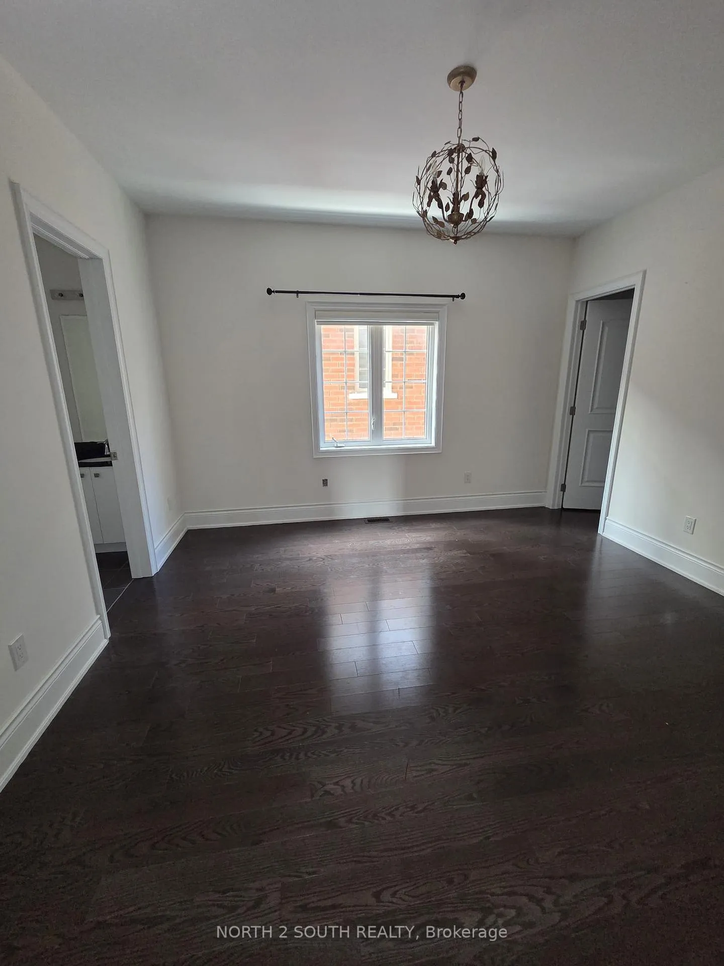 Photo 16 of Unit Upper, 34 Straw Cutter Gate, Vaughan, Patterson — HOMEH