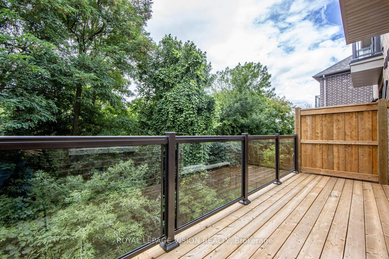 Photo 16 of 32 Folcroft Street, Brampton, Credit Valley — HOMEH