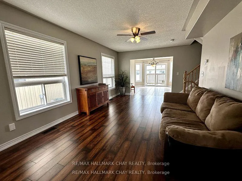 Photo 3 of 71 Pearl Drive, Orillia — HOMEH