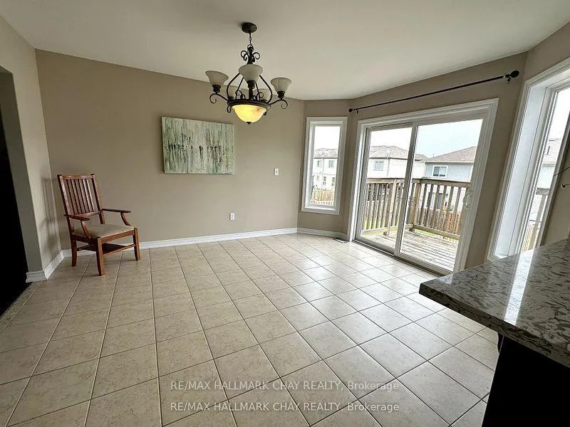 Photo 8 of 71 Pearl Drive, Orillia — HOMEH