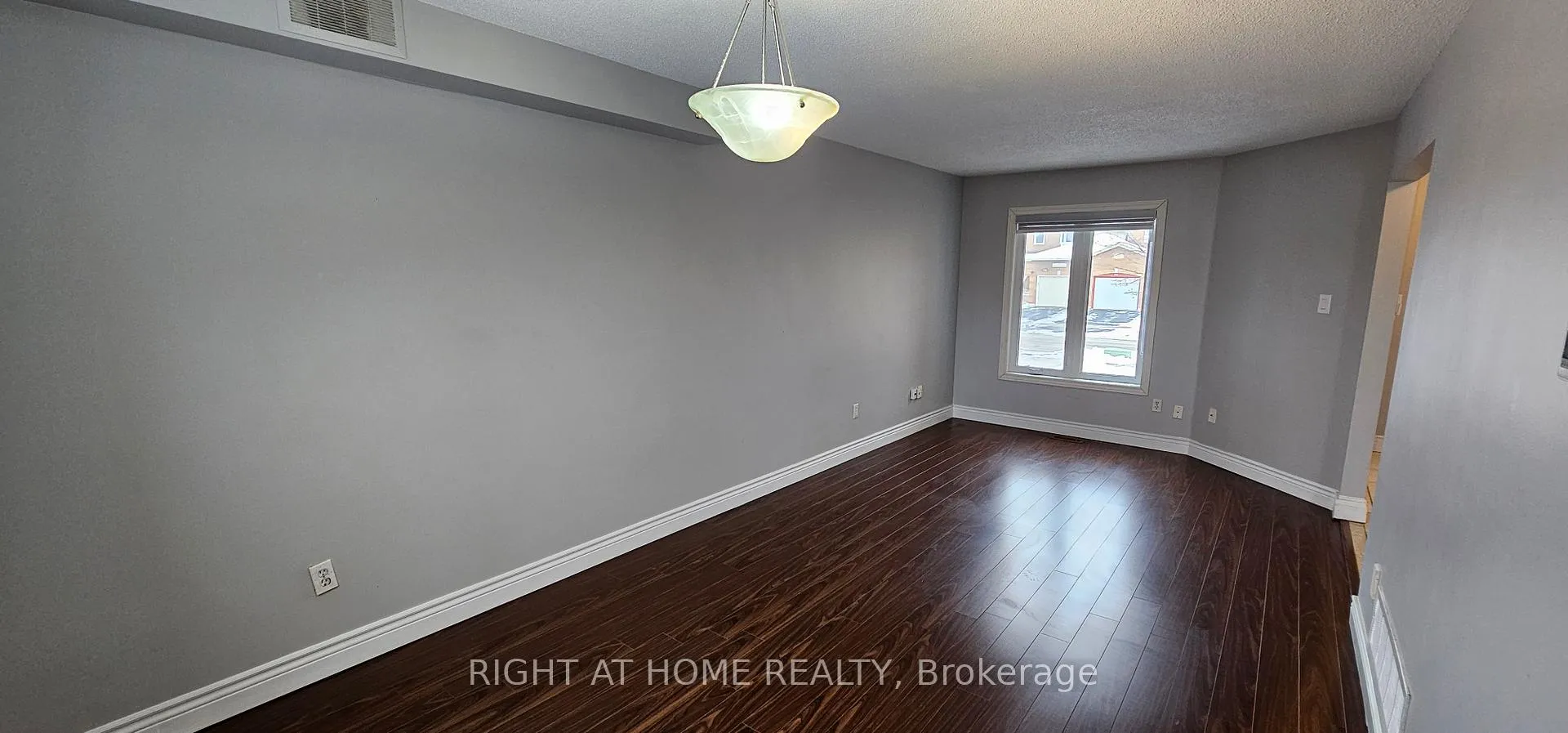 Photo 3 of Unit Main, 189 Timberlane Drive, Brampton, Fletcher's Creek South — HOMEH