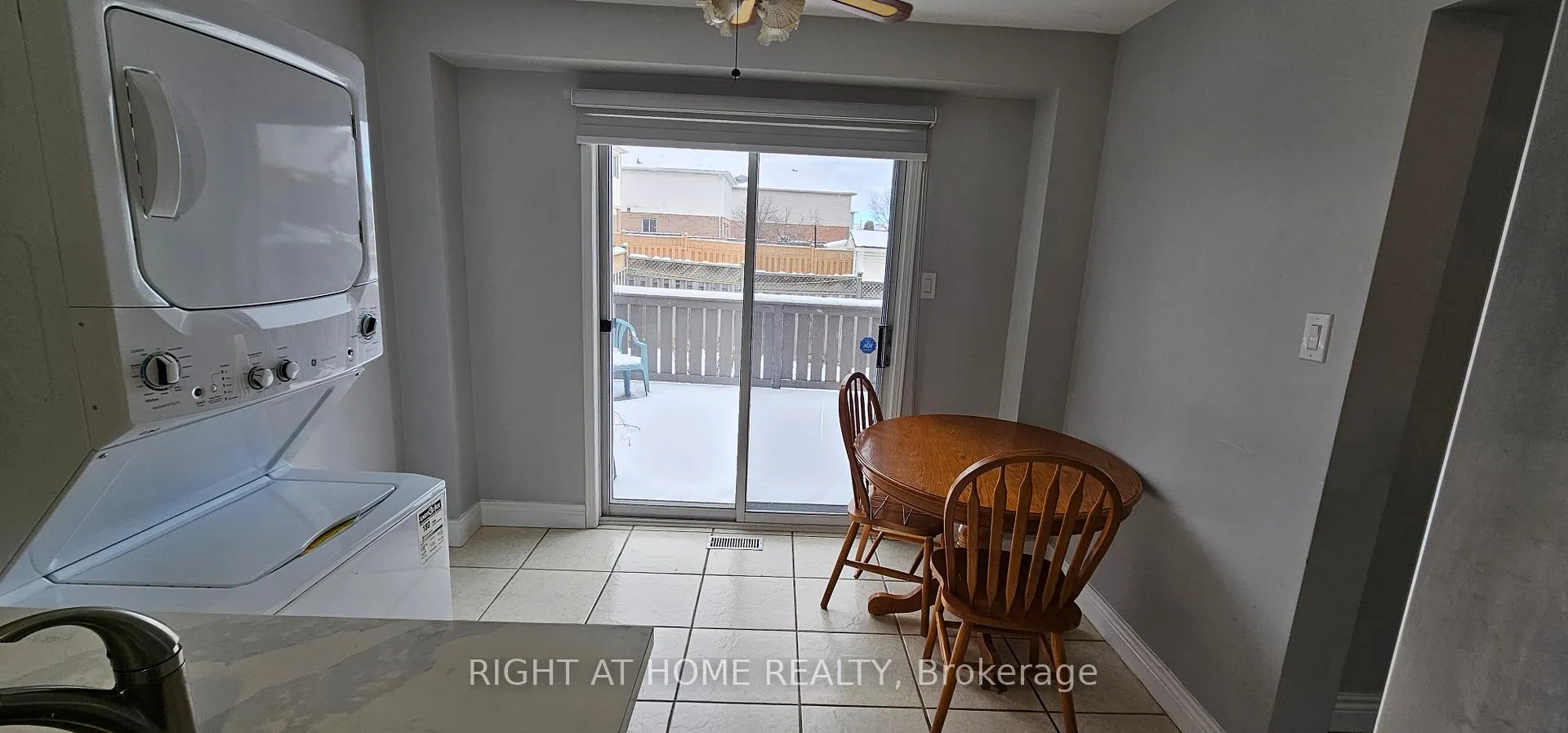 Photo 7 of Unit Main, 189 Timberlane Drive, Brampton, Fletcher's Creek South — HOMEH