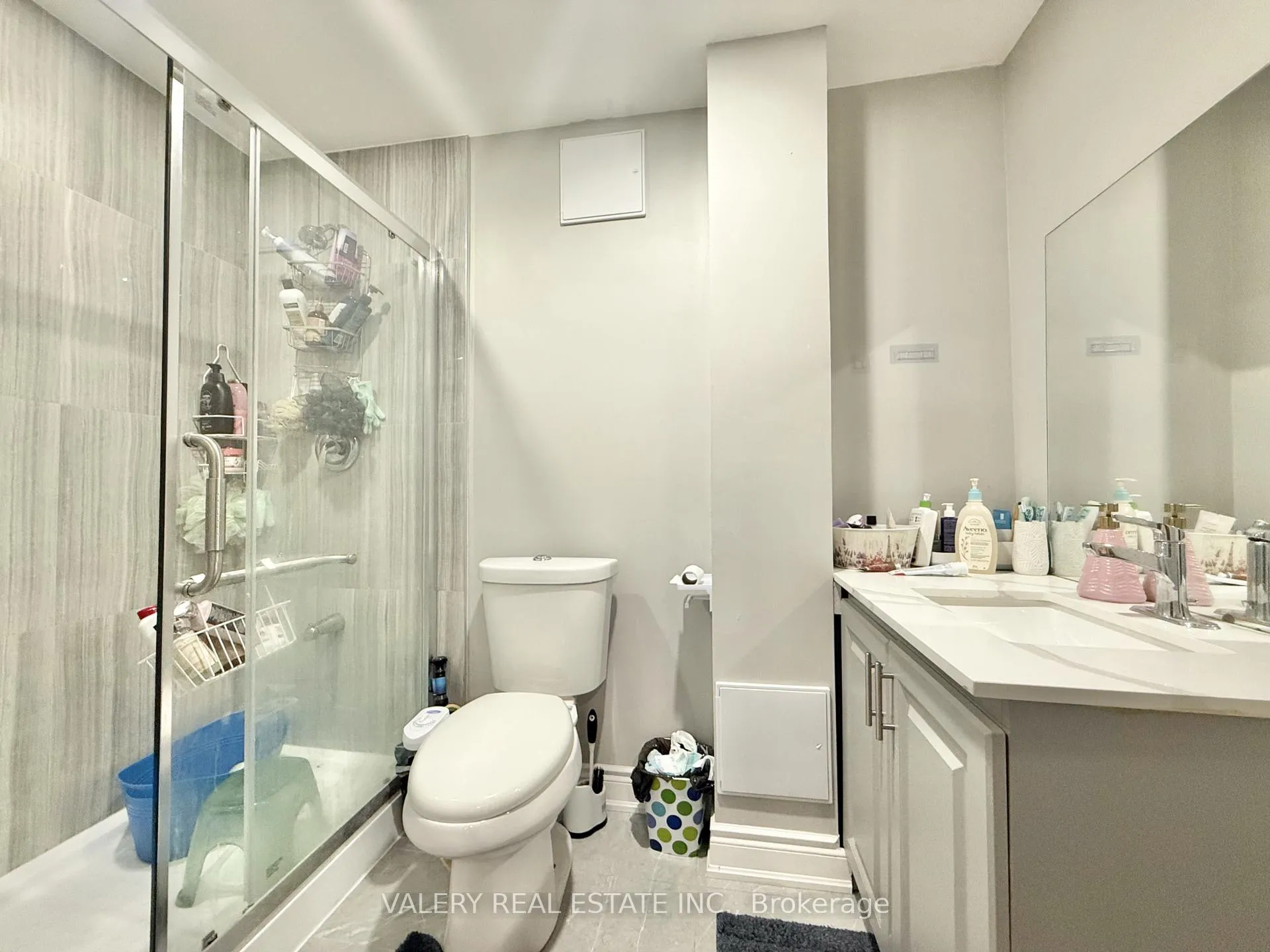 Photo 4 of 15 Perkins Drive, Brampton, Northwest Sandalwood Parkway — HOMEH